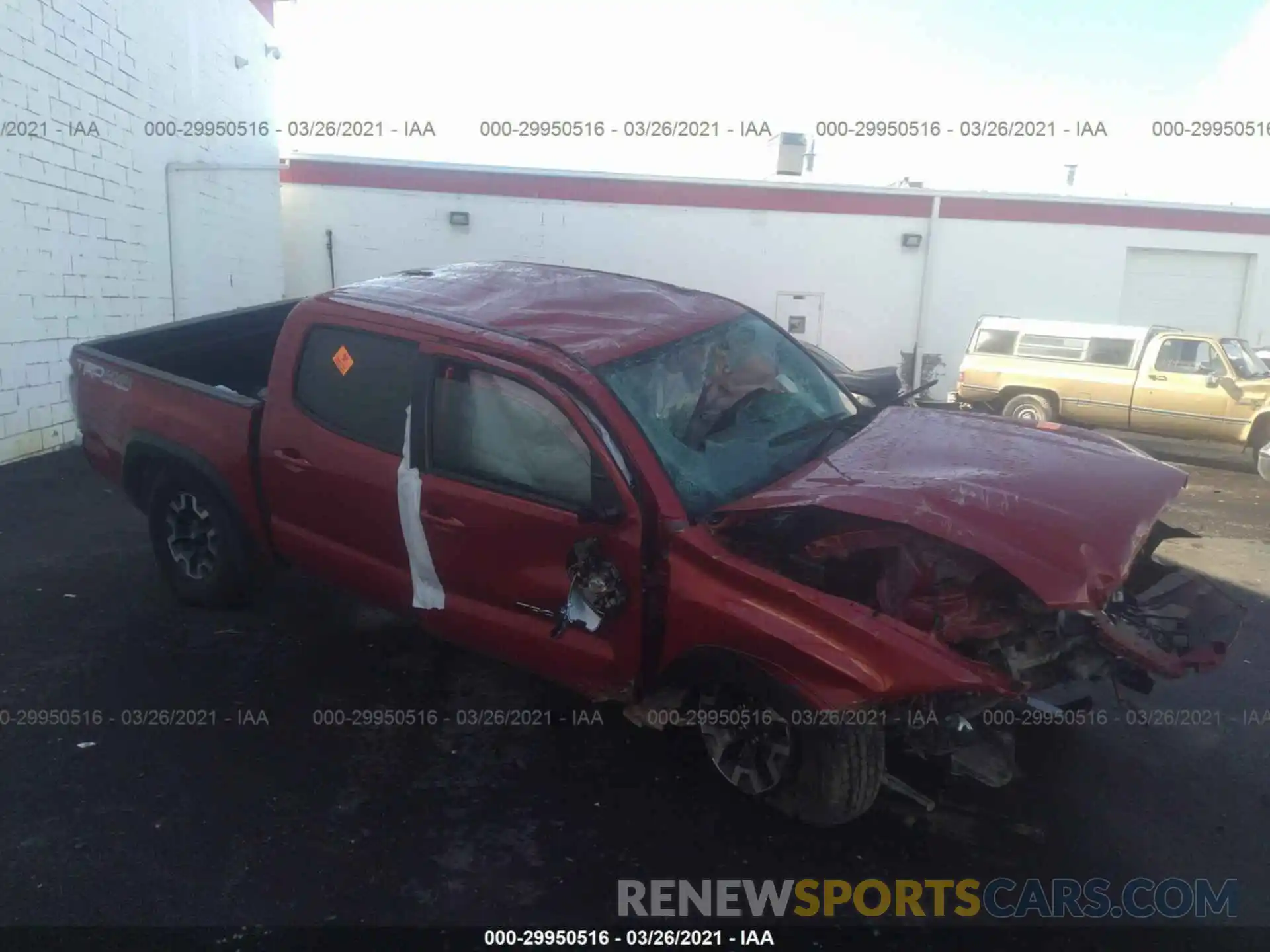 1 Photograph of a damaged car 5TFCZ5AN3LX241766 TOYOTA TACOMA 4WD 2020