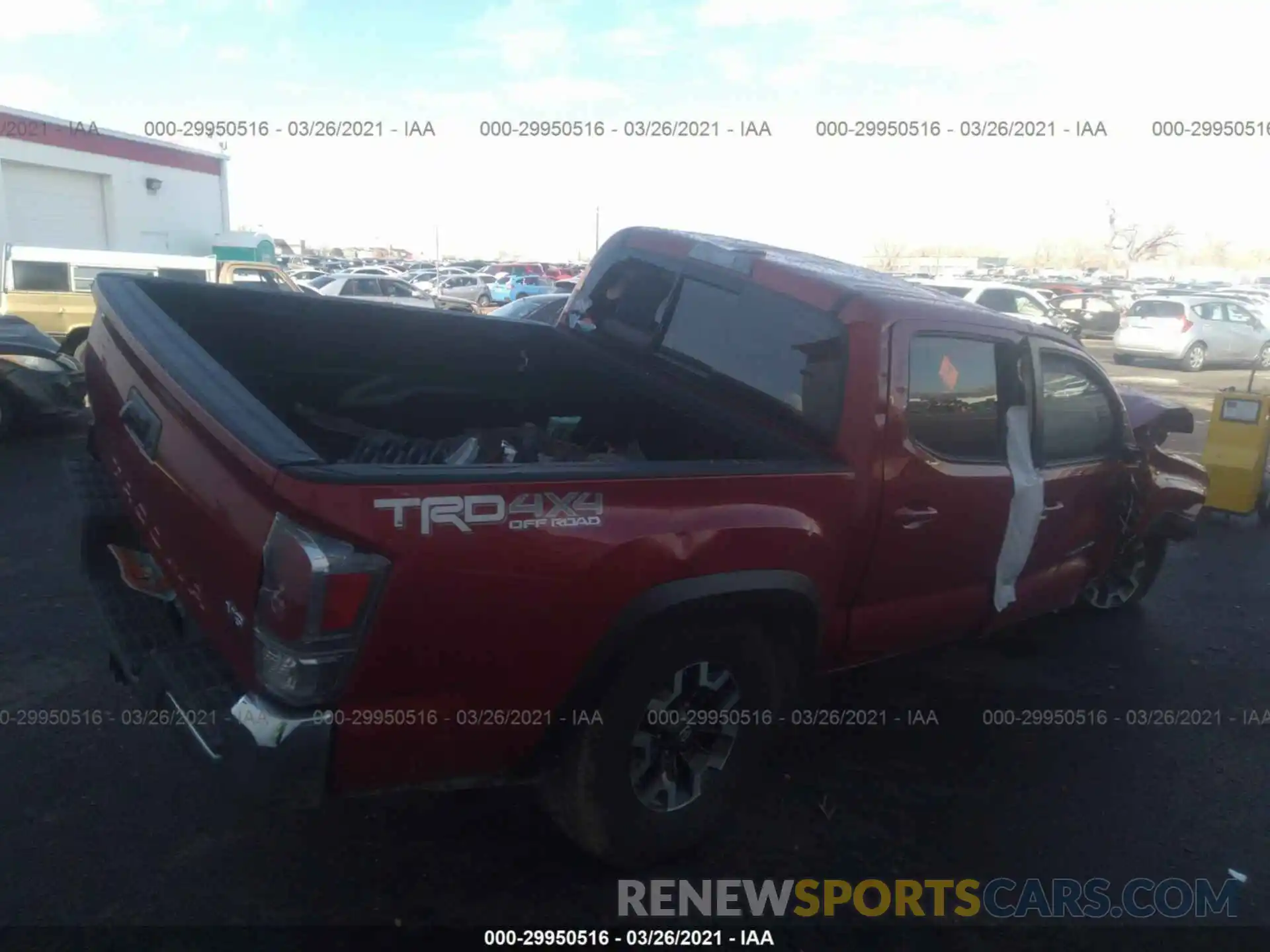 4 Фотография поврежденного автомобиля 5TFCZ5AN3LX241766 TOYOTA TACOMA 4WD 2020