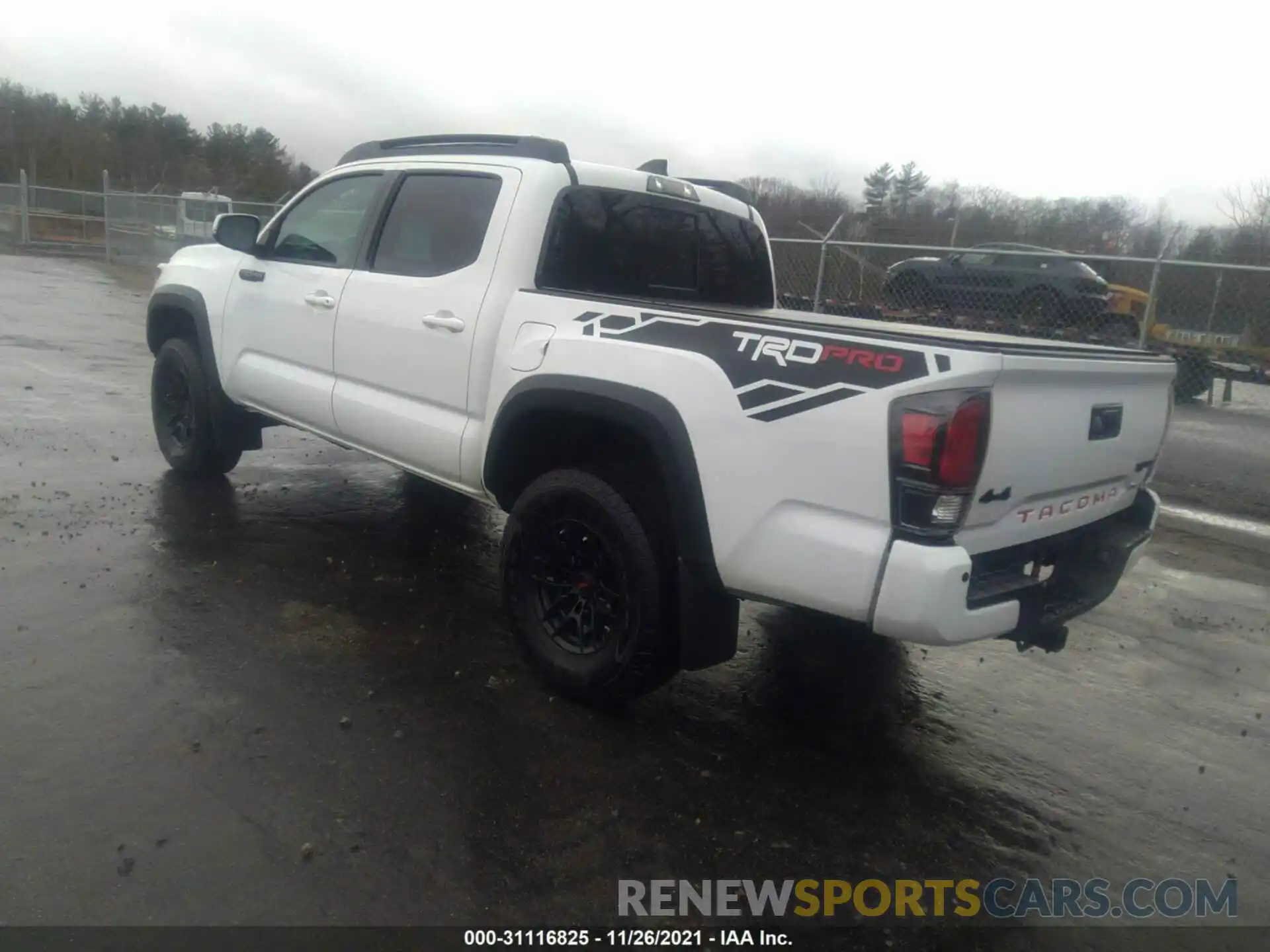 3 Photograph of a damaged car 5TFCZ5AN3LX242156 TOYOTA TACOMA 4WD 2020