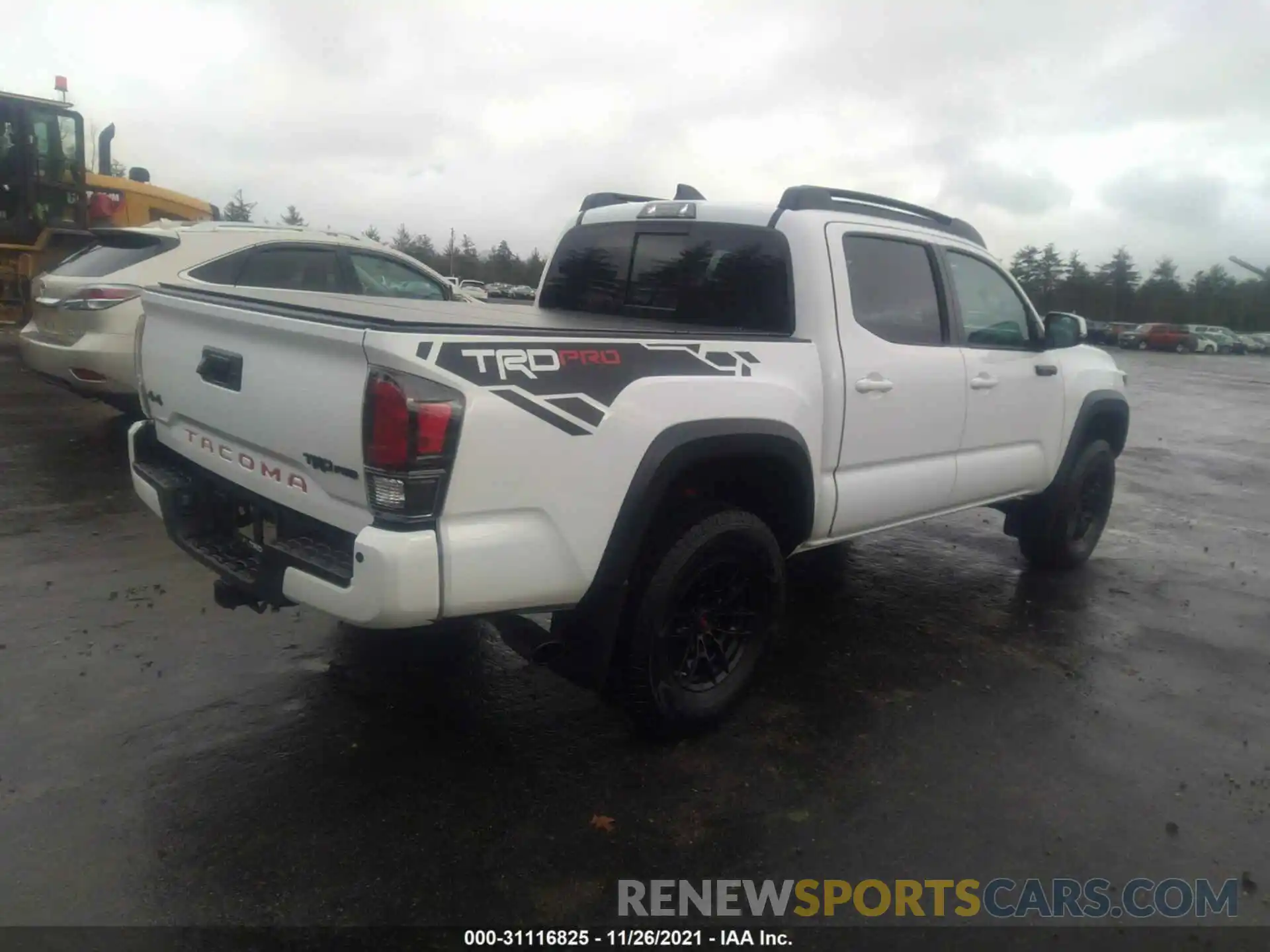 4 Photograph of a damaged car 5TFCZ5AN3LX242156 TOYOTA TACOMA 4WD 2020