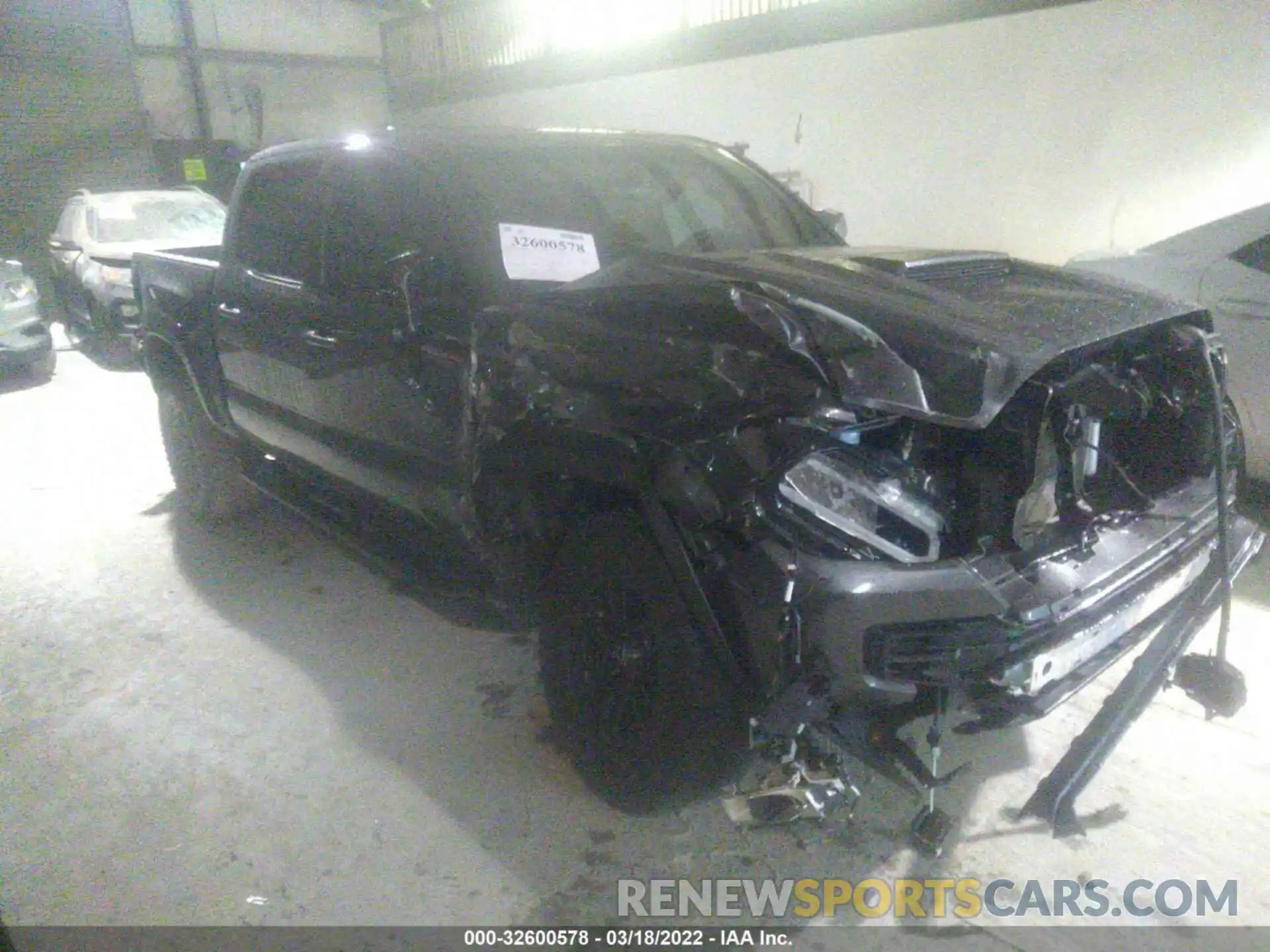 1 Photograph of a damaged car 5TFCZ5AN3LX244019 TOYOTA TACOMA 4WD 2020