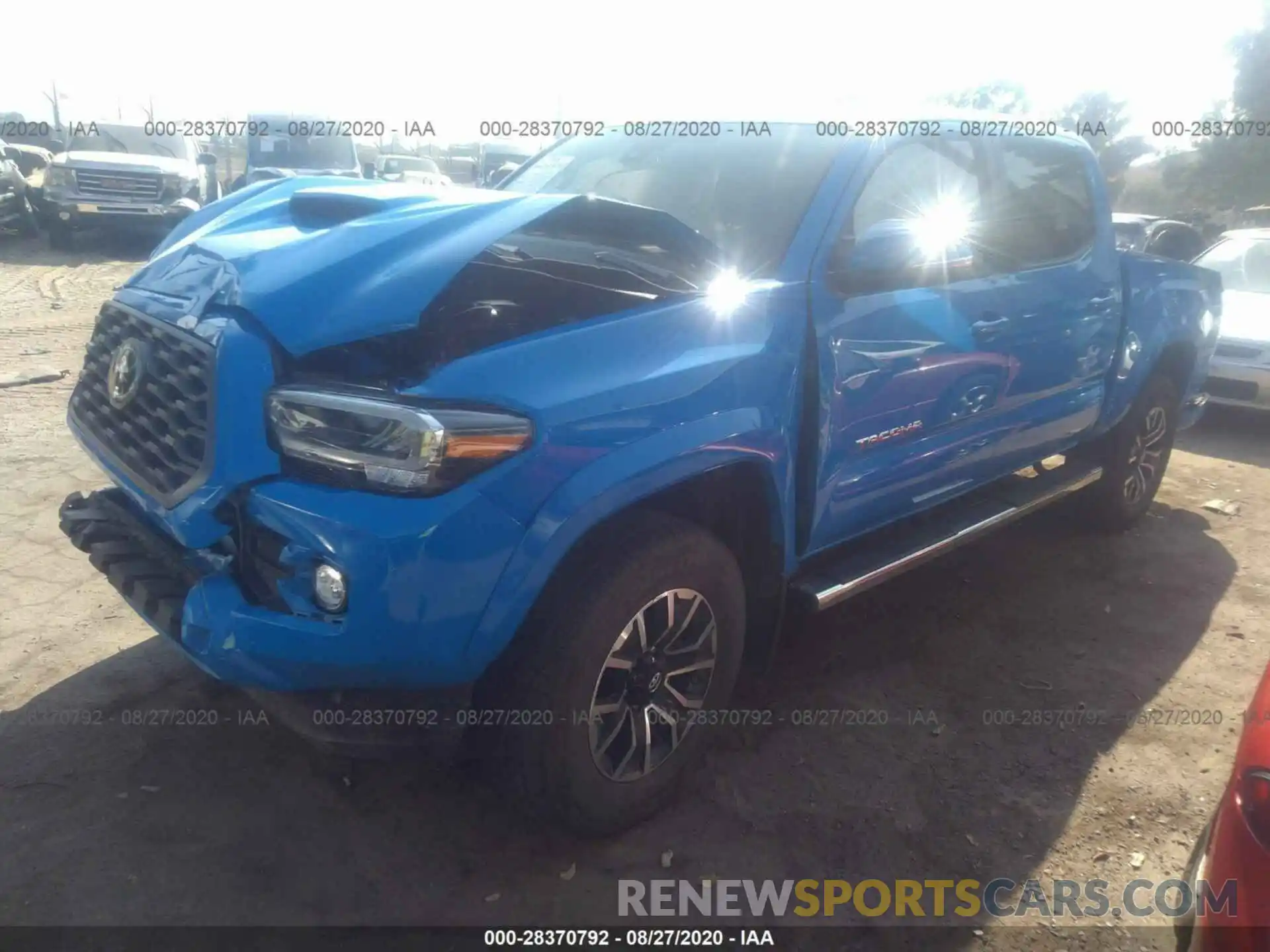 2 Photograph of a damaged car 5TFCZ5AN4LX216715 TOYOTA TACOMA 4WD 2020