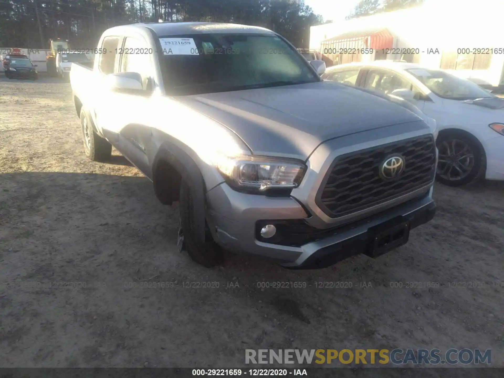 1 Photograph of a damaged car 5TFCZ5AN4LX224068 TOYOTA TACOMA 4WD 2020