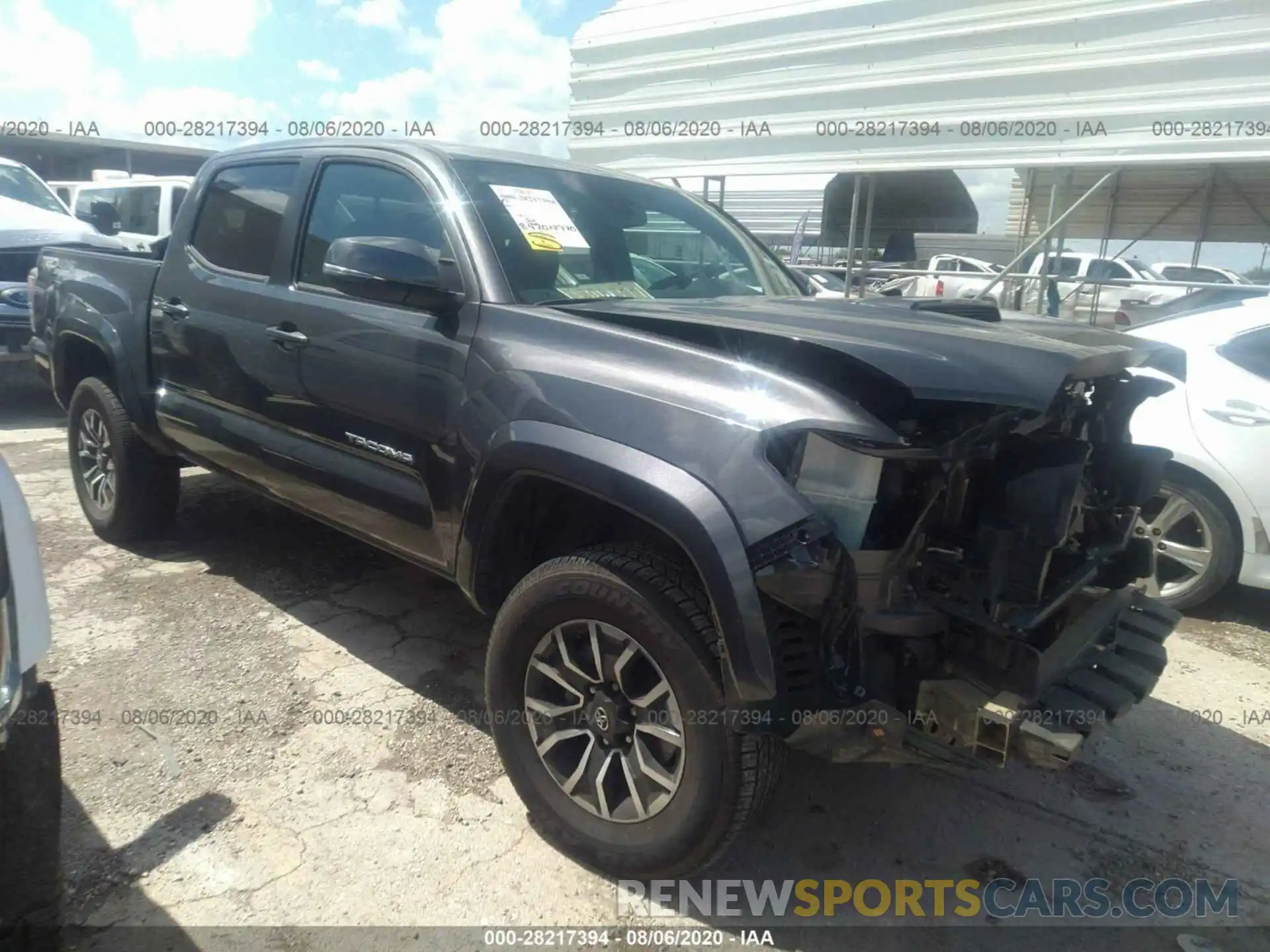 1 Photograph of a damaged car 5TFCZ5AN4LX225527 TOYOTA TACOMA 4WD 2020