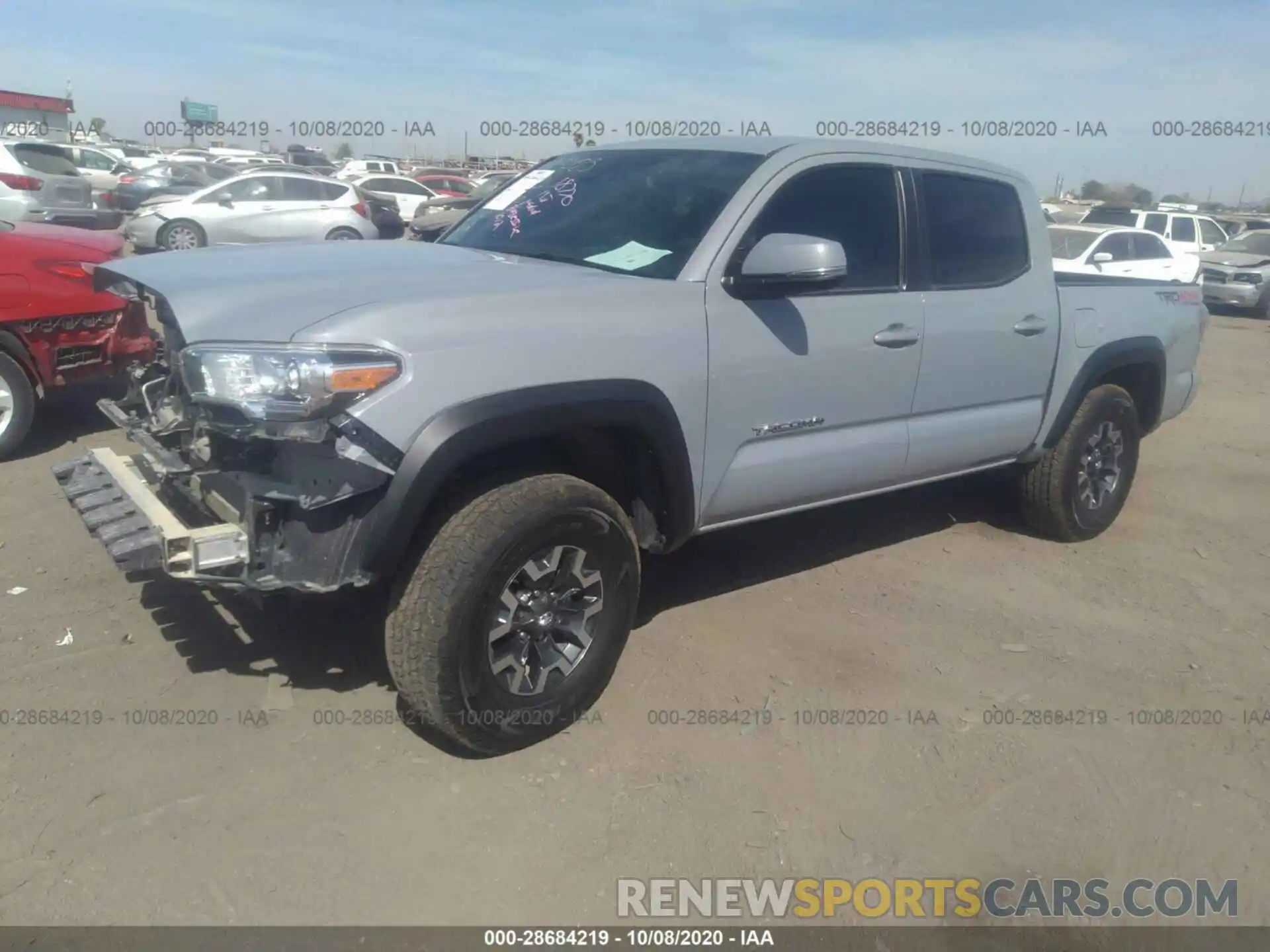 2 Photograph of a damaged car 5TFCZ5AN4LX228704 TOYOTA TACOMA 4WD 2020