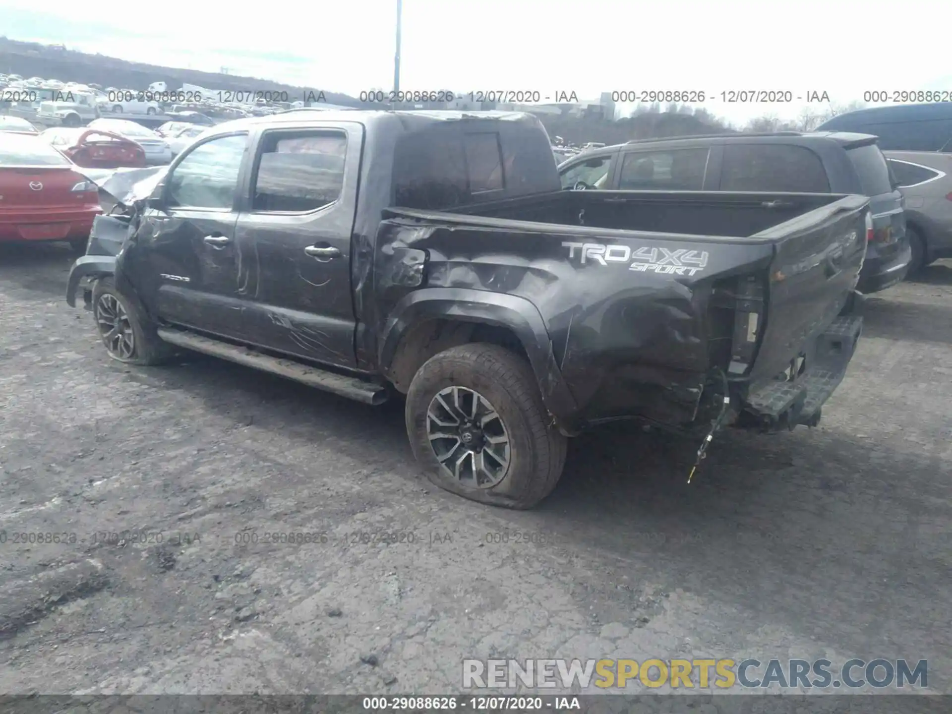 3 Photograph of a damaged car 5TFCZ5AN4LX229271 TOYOTA TACOMA 4WD 2020