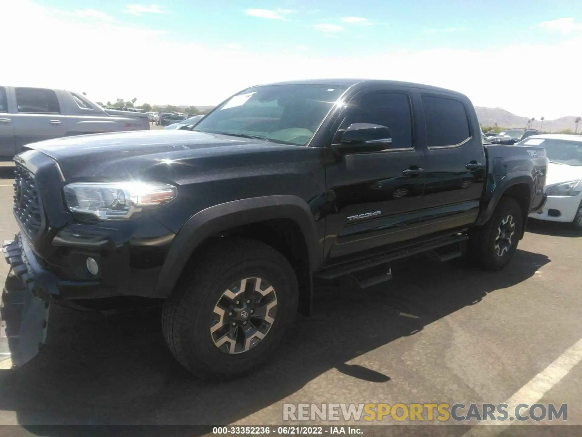 2 Photograph of a damaged car 5TFCZ5AN4LX239525 TOYOTA TACOMA 4WD 2020