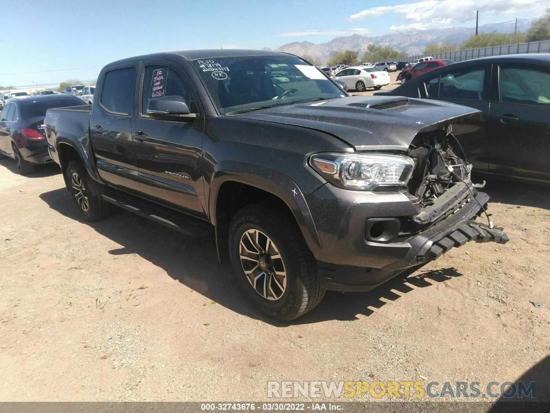 1 Photograph of a damaged car 5TFCZ5AN4LX242652 TOYOTA TACOMA 4WD 2020