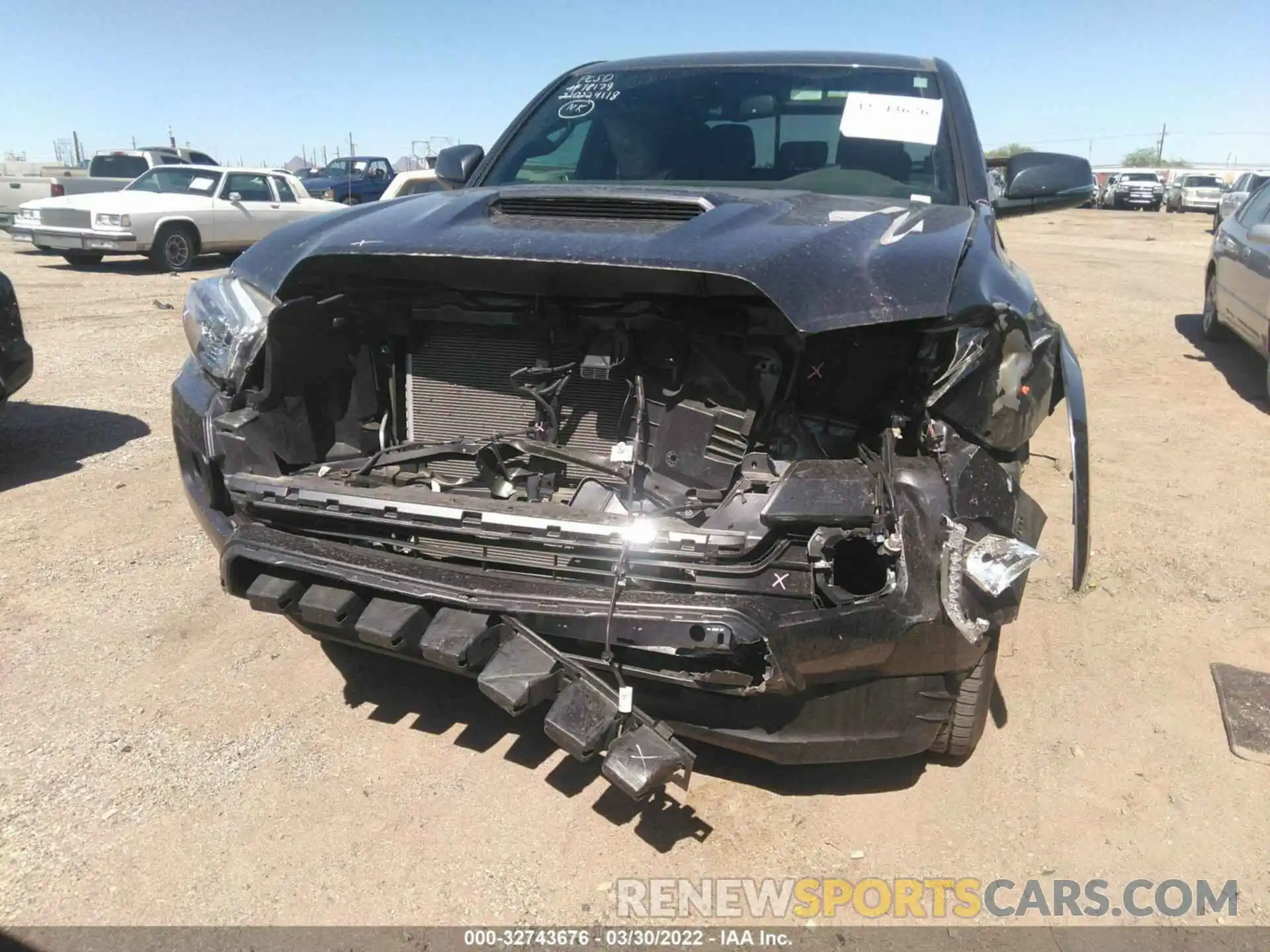 6 Photograph of a damaged car 5TFCZ5AN4LX242652 TOYOTA TACOMA 4WD 2020