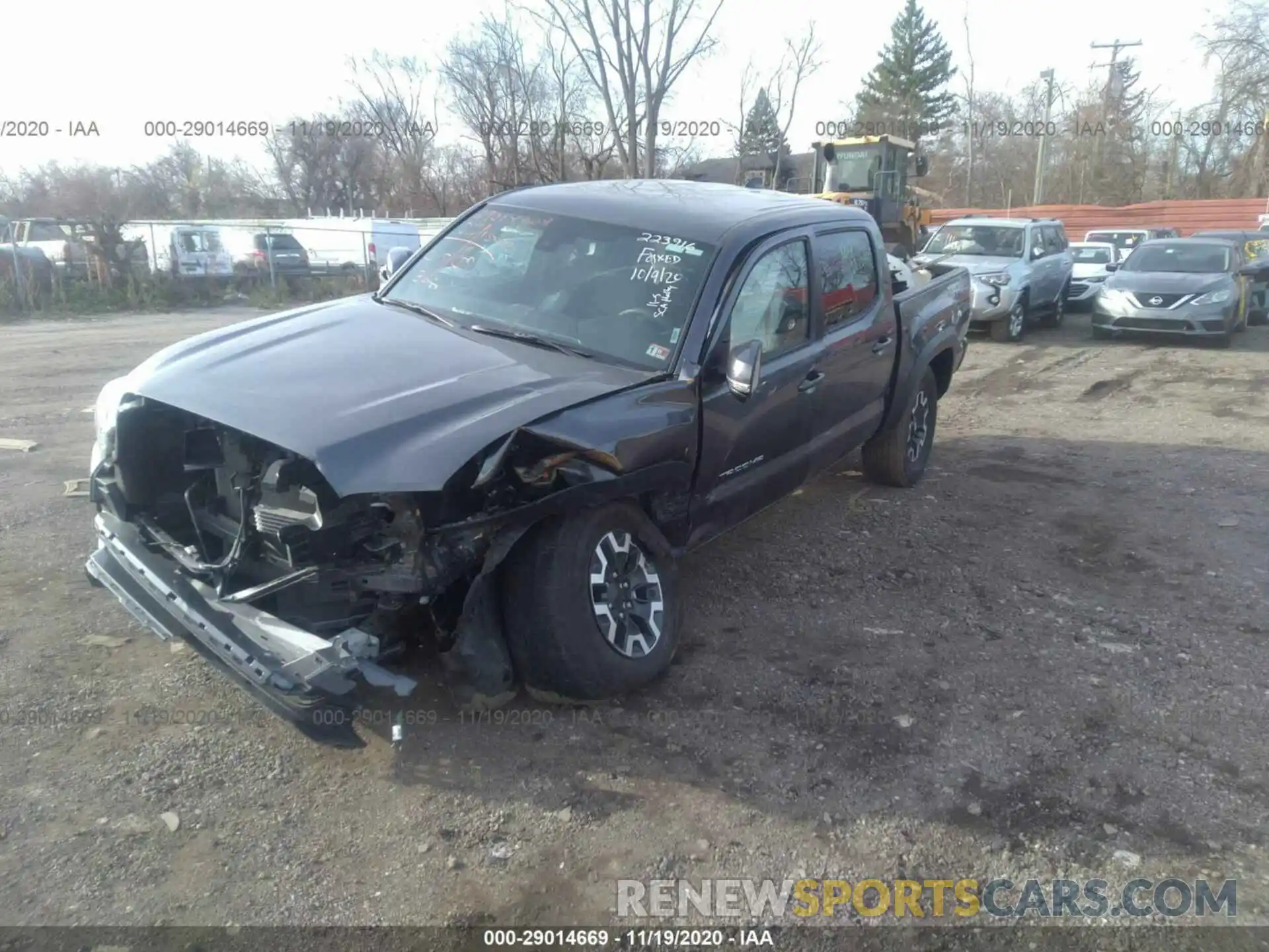 2 Photograph of a damaged car 5TFCZ5AN5LX223916 TOYOTA TACOMA 4WD 2020