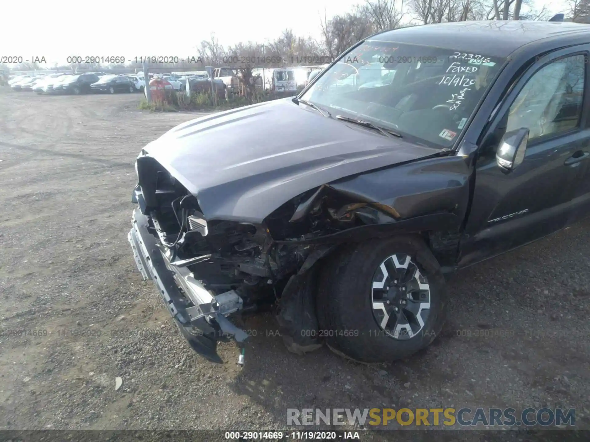 6 Photograph of a damaged car 5TFCZ5AN5LX223916 TOYOTA TACOMA 4WD 2020