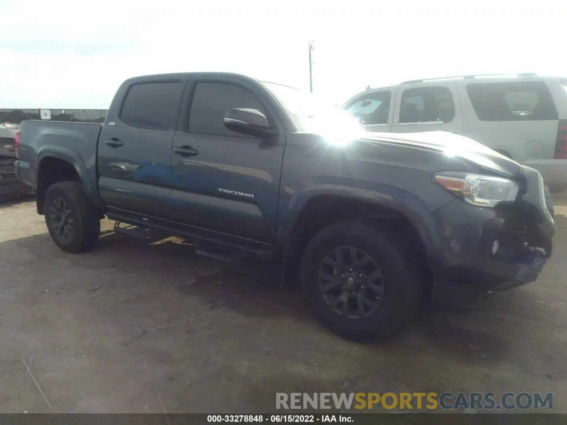 1 Photograph of a damaged car 5TFCZ5AN5LX229280 TOYOTA TACOMA 4WD 2020