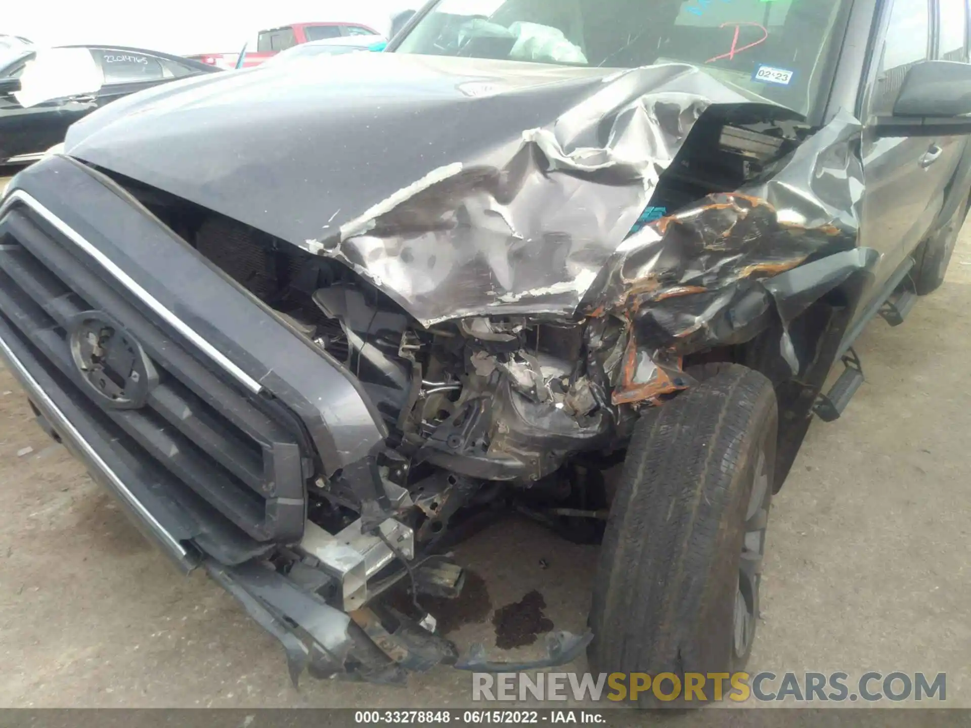 6 Photograph of a damaged car 5TFCZ5AN5LX229280 TOYOTA TACOMA 4WD 2020