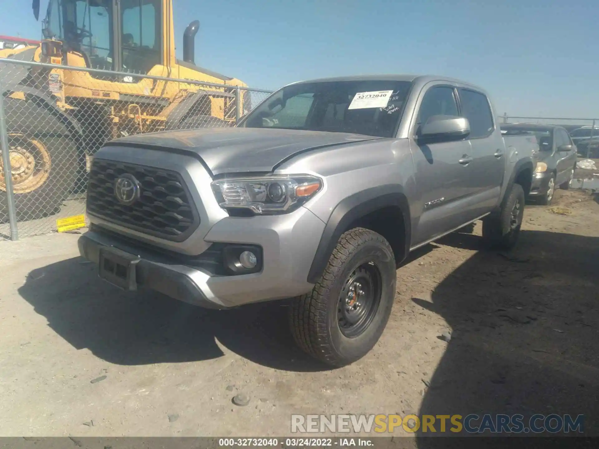 2 Фотография поврежденного автомобиля 5TFCZ5AN5LX230414 TOYOTA TACOMA 4WD 2020