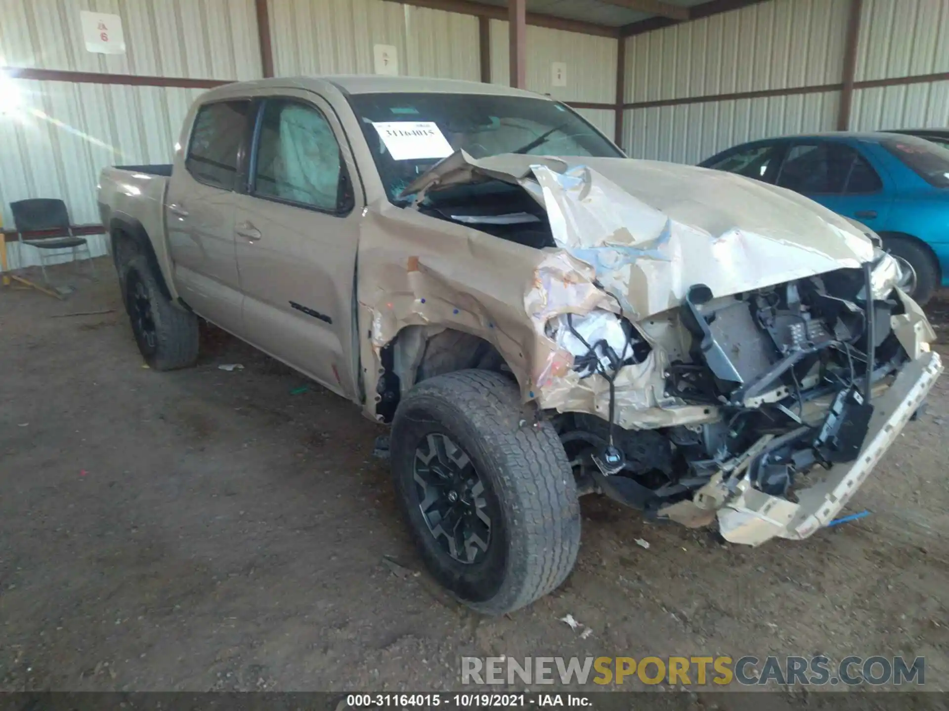 1 Photograph of a damaged car 5TFCZ5AN5LX232230 TOYOTA TACOMA 4WD 2020