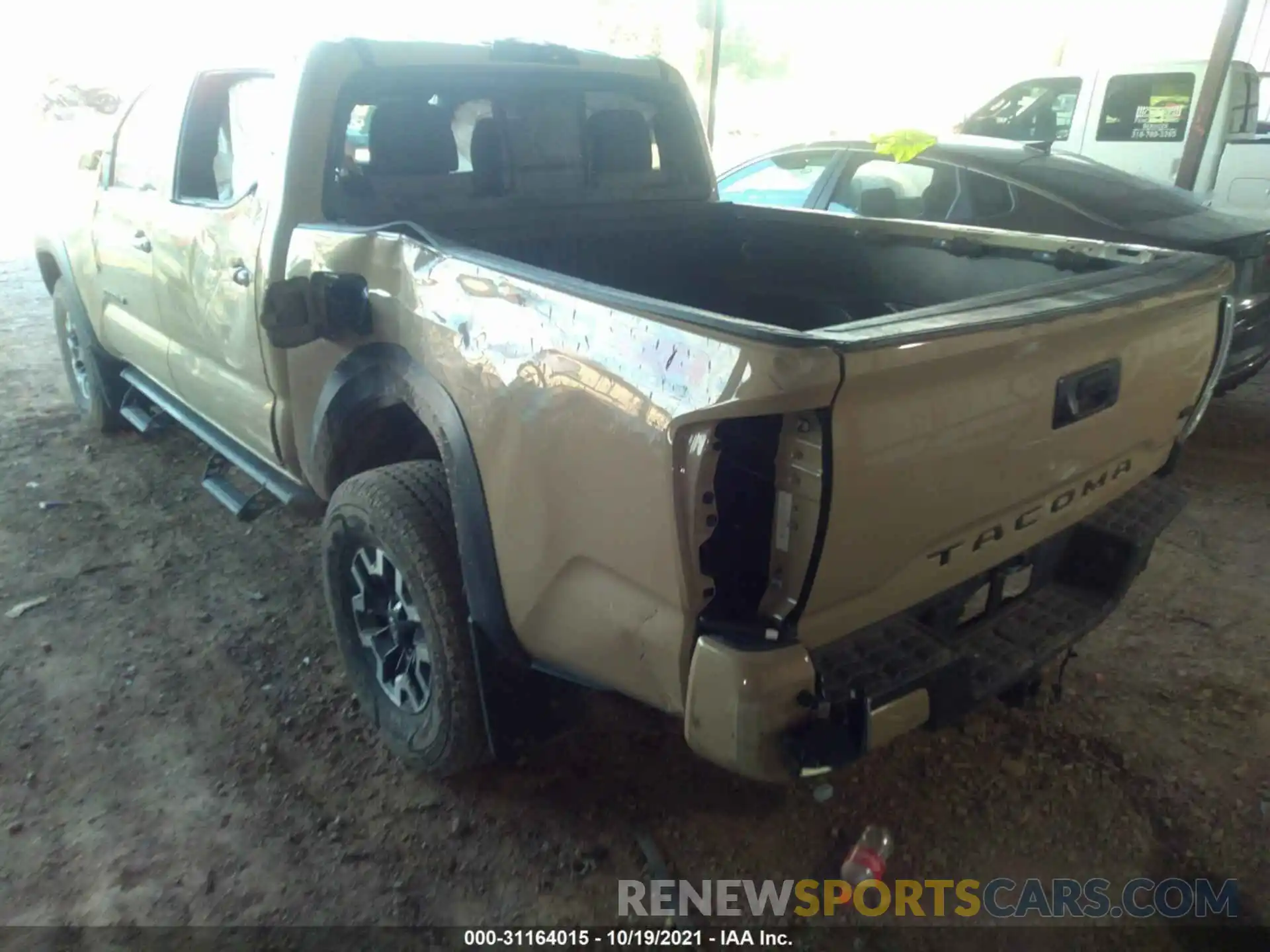 3 Photograph of a damaged car 5TFCZ5AN5LX232230 TOYOTA TACOMA 4WD 2020