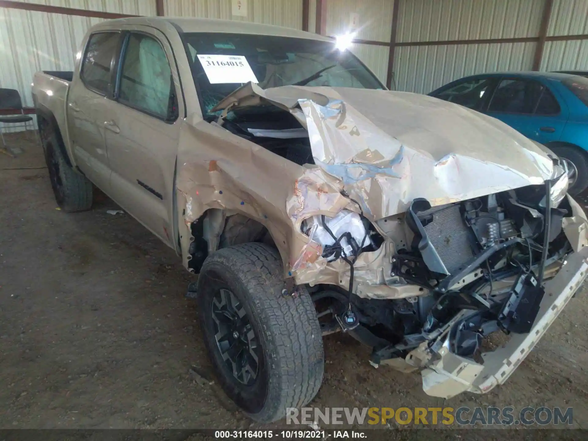 6 Photograph of a damaged car 5TFCZ5AN5LX232230 TOYOTA TACOMA 4WD 2020