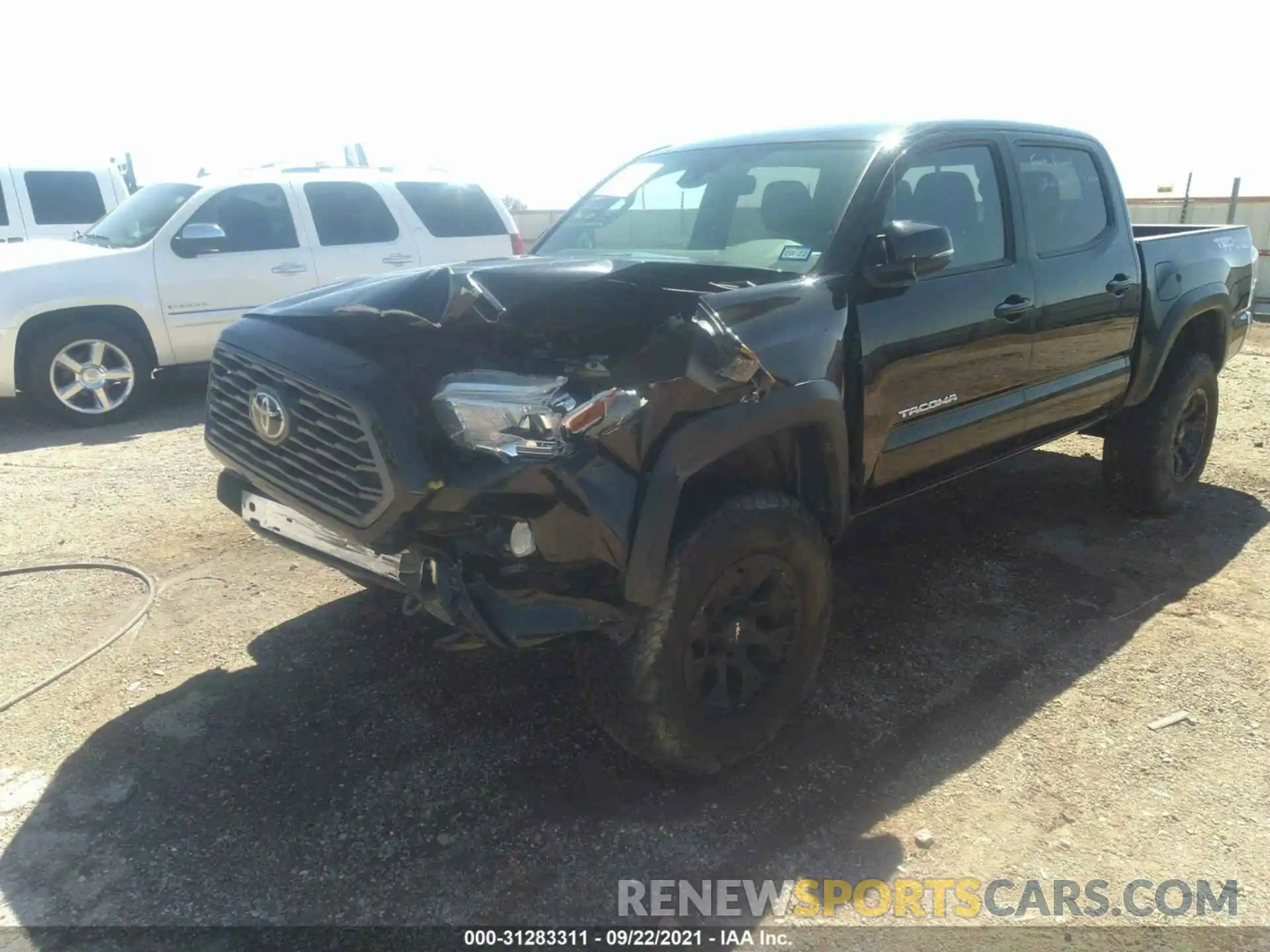 6 Фотография поврежденного автомобиля 5TFCZ5AN5LX233023 TOYOTA TACOMA 4WD 2020