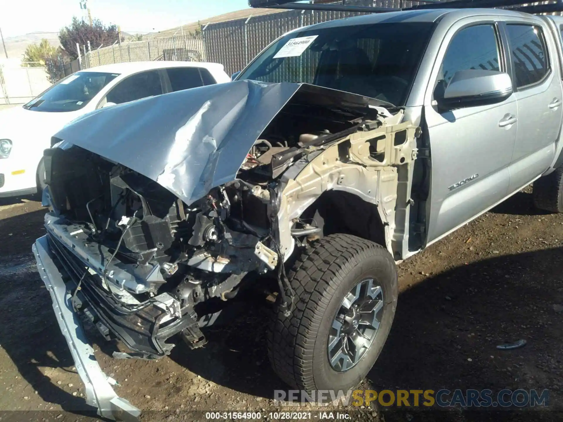 6 Photograph of a damaged car 5TFCZ5AN5LX234429 TOYOTA TACOMA 4WD 2020