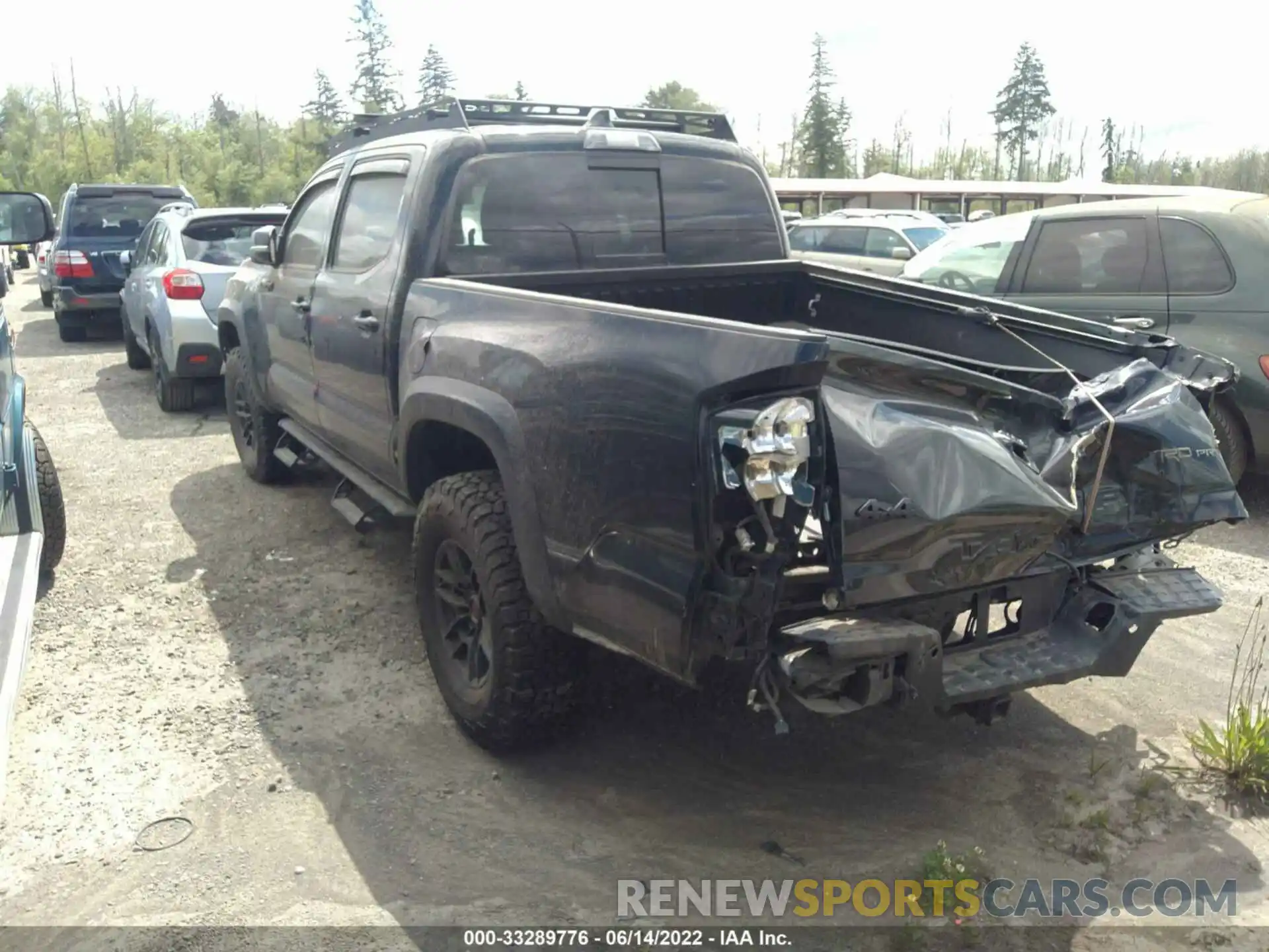 3 Photograph of a damaged car 5TFCZ5AN6LX219339 TOYOTA TACOMA 4WD 2020