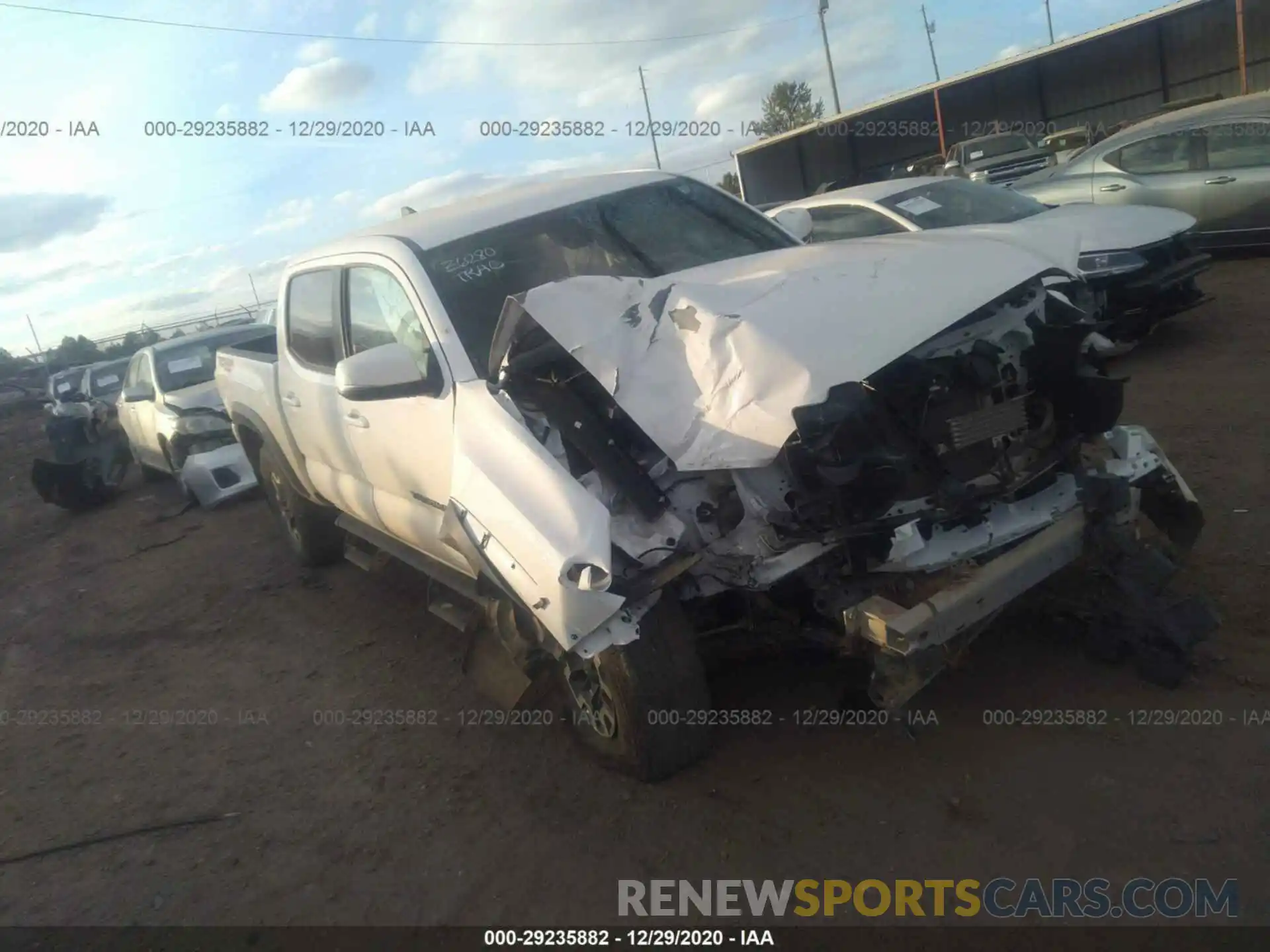 1 Photograph of a damaged car 5TFCZ5AN6LX221043 TOYOTA TACOMA 4WD 2020