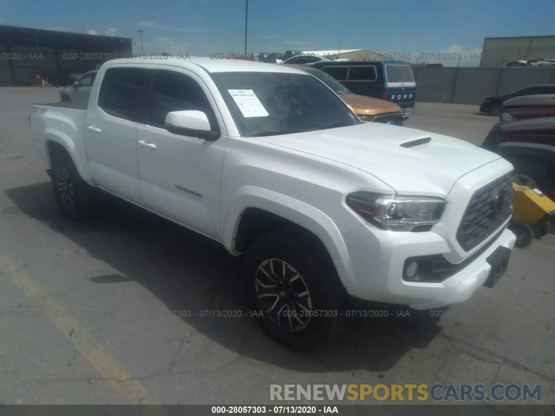 1 Photograph of a damaged car 5TFCZ5AN6LX222967 TOYOTA TACOMA 4WD 2020