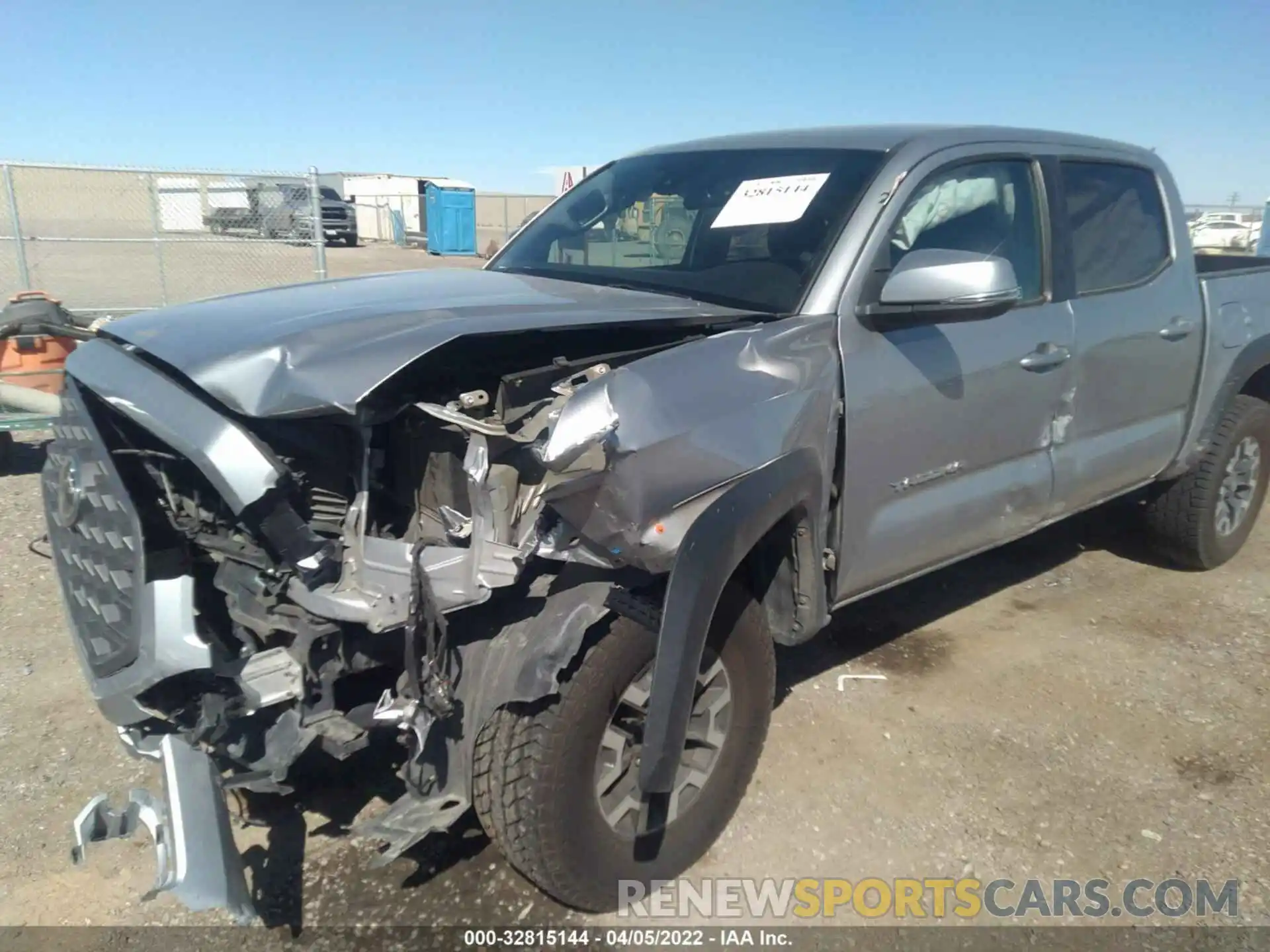 6 Photograph of a damaged car 5TFCZ5AN6LX224105 TOYOTA TACOMA 4WD 2020