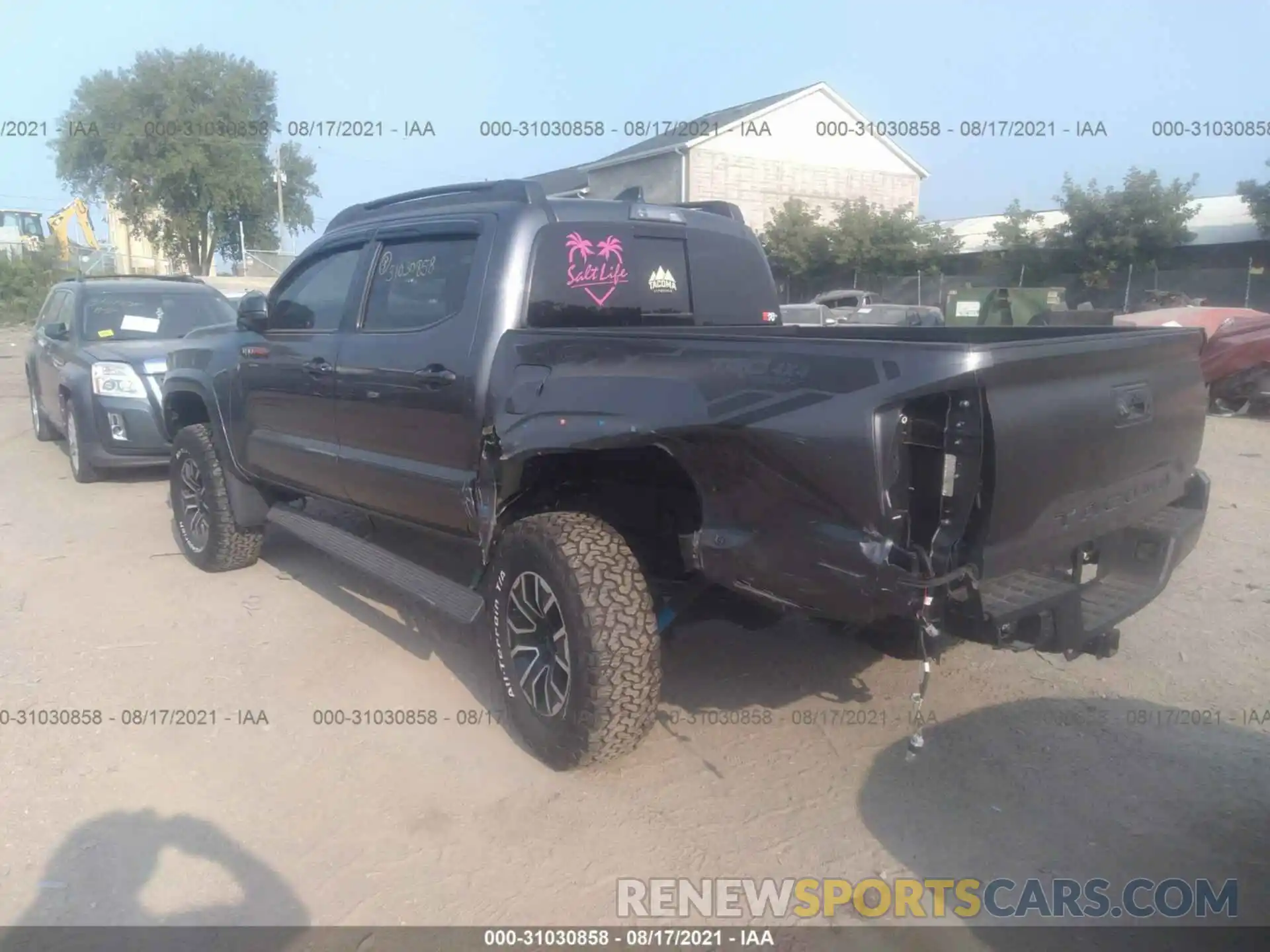 3 Фотография поврежденного автомобиля 5TFCZ5AN6LX225237 TOYOTA TACOMA 4WD 2020