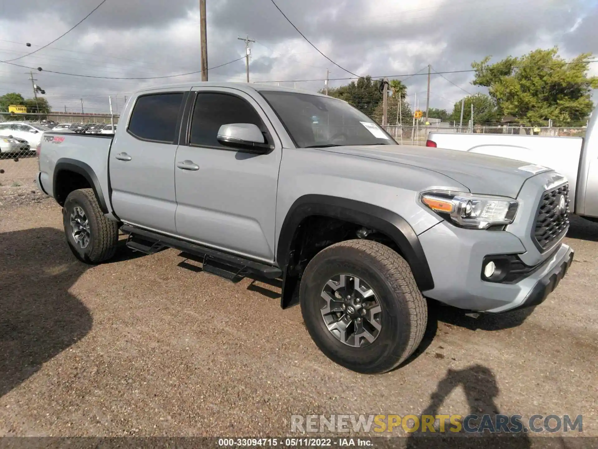 1 Photograph of a damaged car 5TFCZ5AN6LX232771 TOYOTA TACOMA 4WD 2020