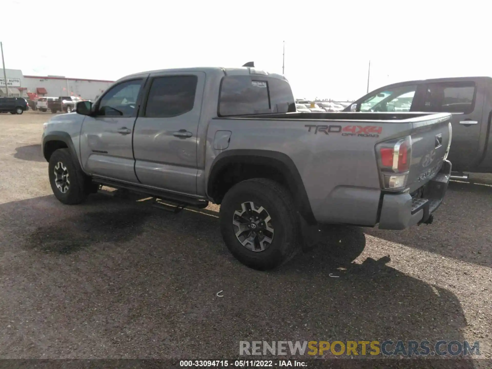 3 Photograph of a damaged car 5TFCZ5AN6LX232771 TOYOTA TACOMA 4WD 2020