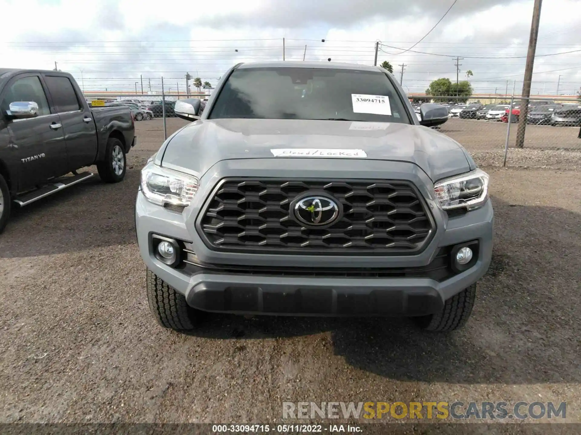 6 Photograph of a damaged car 5TFCZ5AN6LX232771 TOYOTA TACOMA 4WD 2020