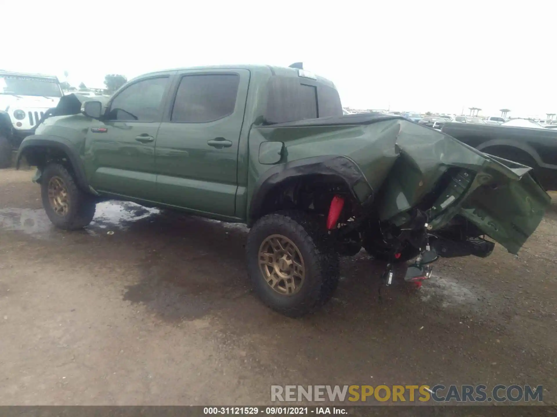 3 Photograph of a damaged car 5TFCZ5AN6LX241471 TOYOTA TACOMA 4WD 2020