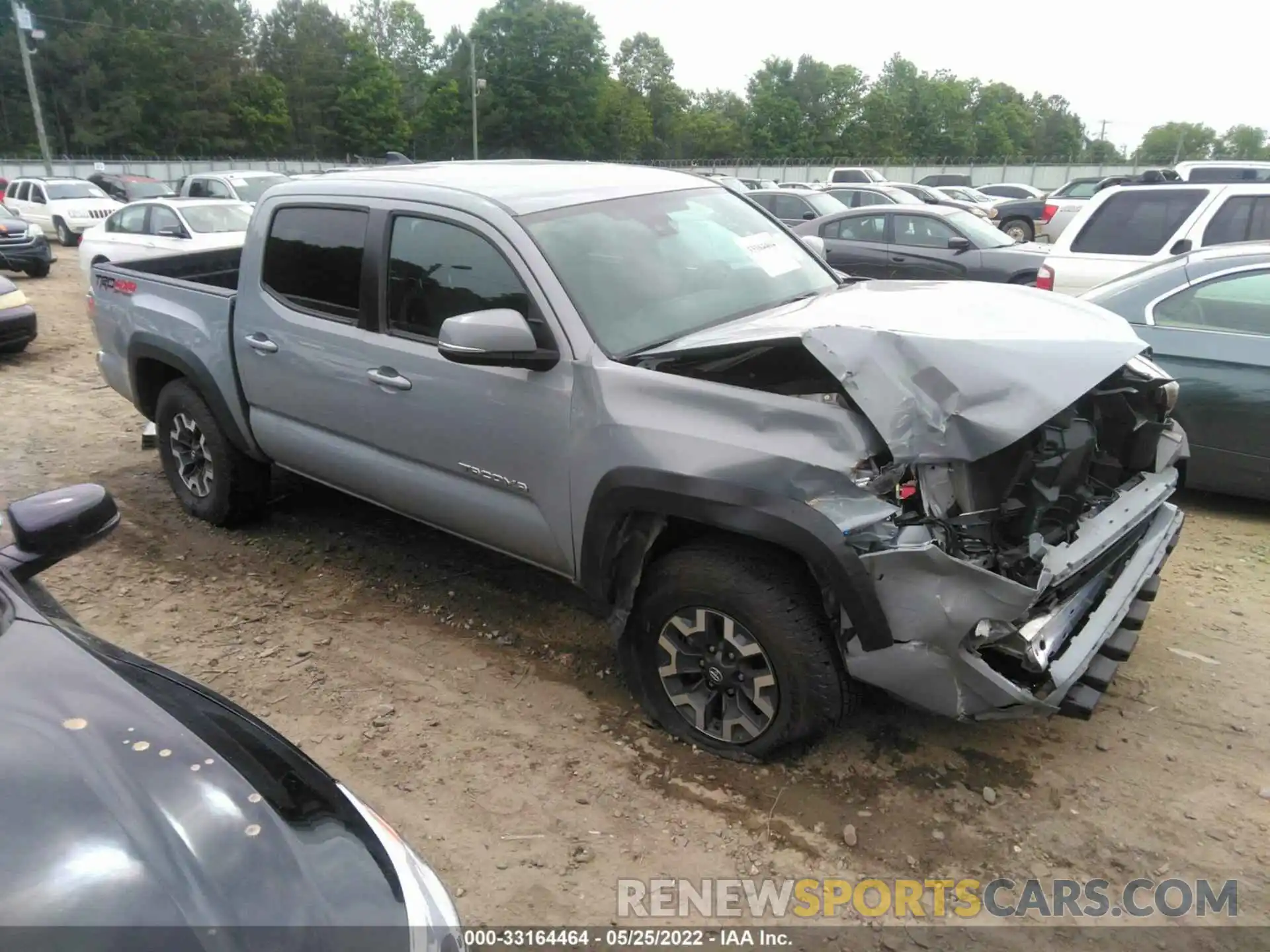 1 Photograph of a damaged car 5TFCZ5AN7LX213114 TOYOTA TACOMA 4WD 2020