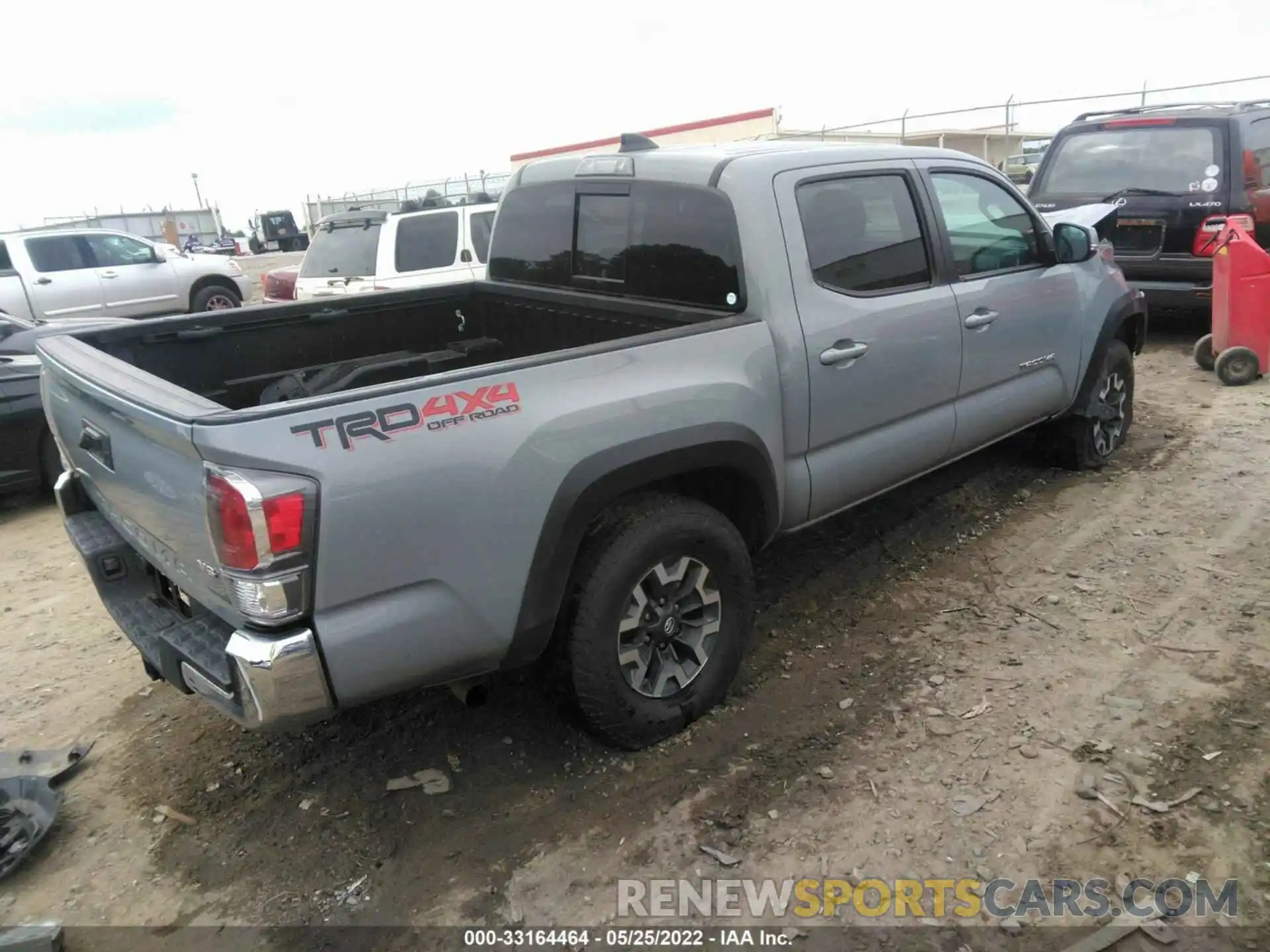 4 Фотография поврежденного автомобиля 5TFCZ5AN7LX213114 TOYOTA TACOMA 4WD 2020