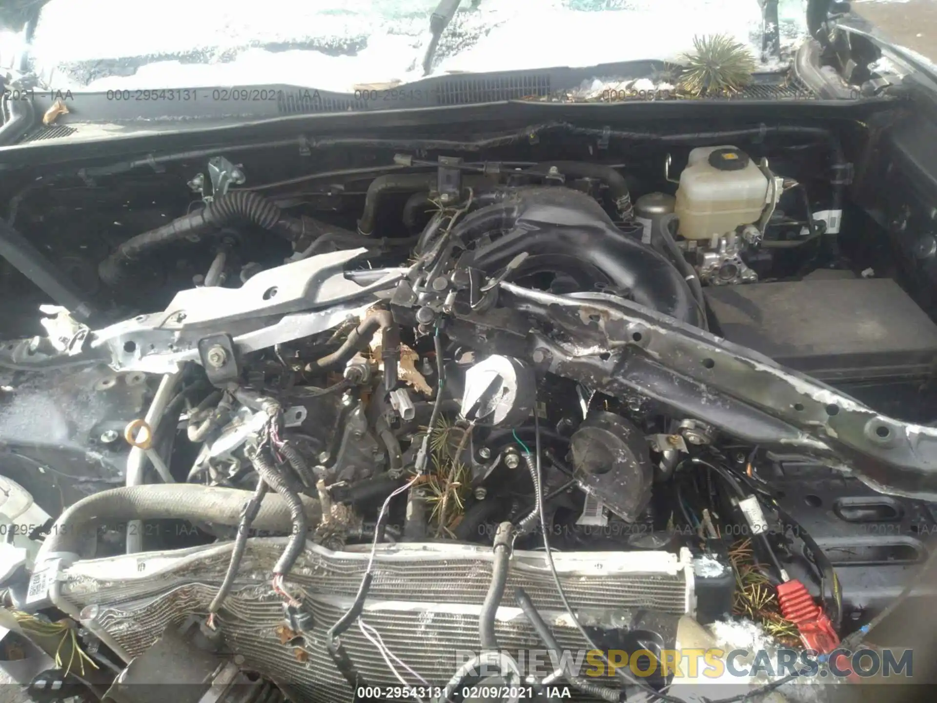 10 Photograph of a damaged car 5TFCZ5AN7LX213856 TOYOTA TACOMA 4WD 2020