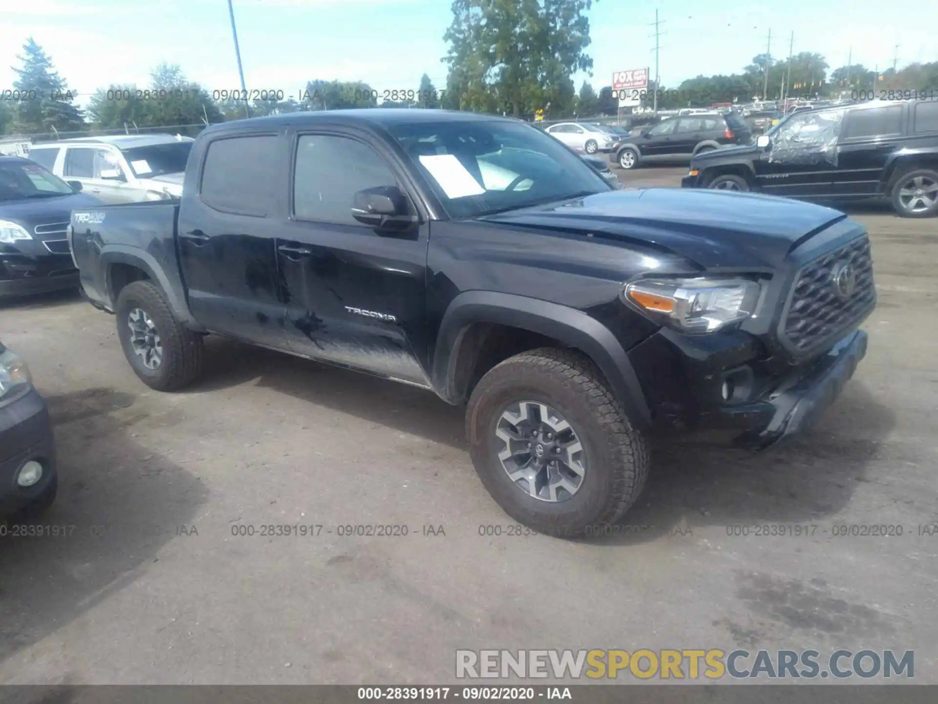 1 Фотография поврежденного автомобиля 5TFCZ5AN7LX214652 TOYOTA TACOMA 4WD 2020