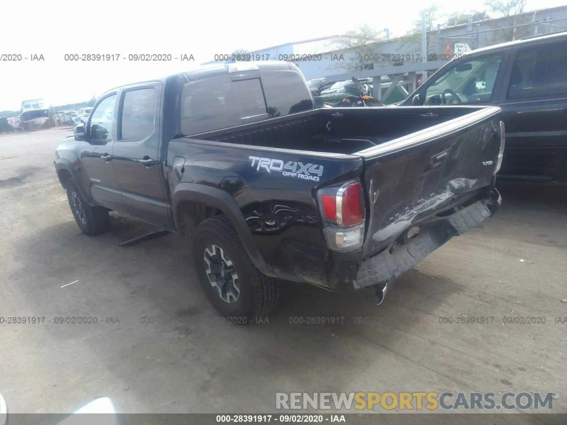 3 Фотография поврежденного автомобиля 5TFCZ5AN7LX214652 TOYOTA TACOMA 4WD 2020