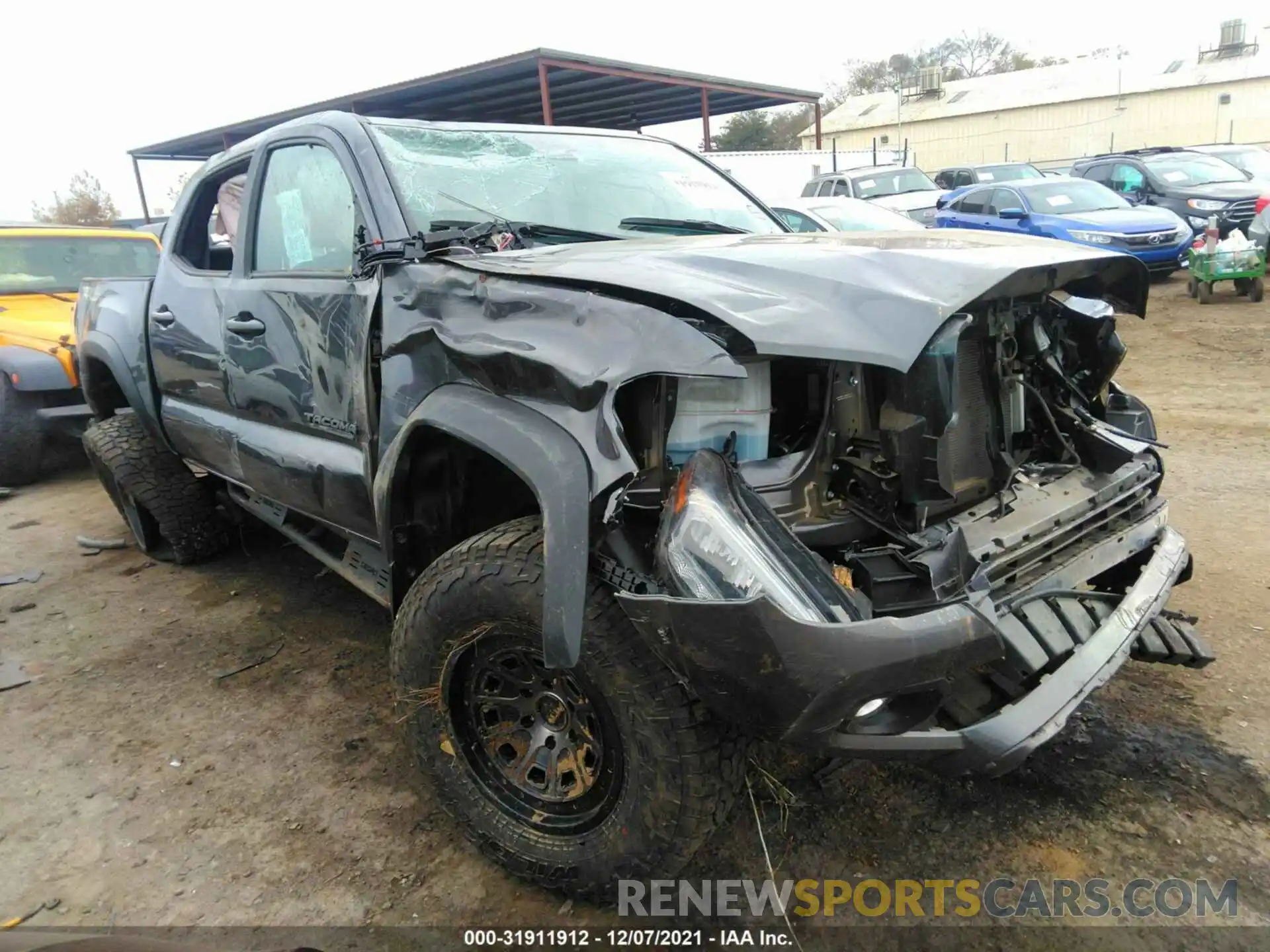 1 Photograph of a damaged car 5TFCZ5AN7LX219382 TOYOTA TACOMA 4WD 2020