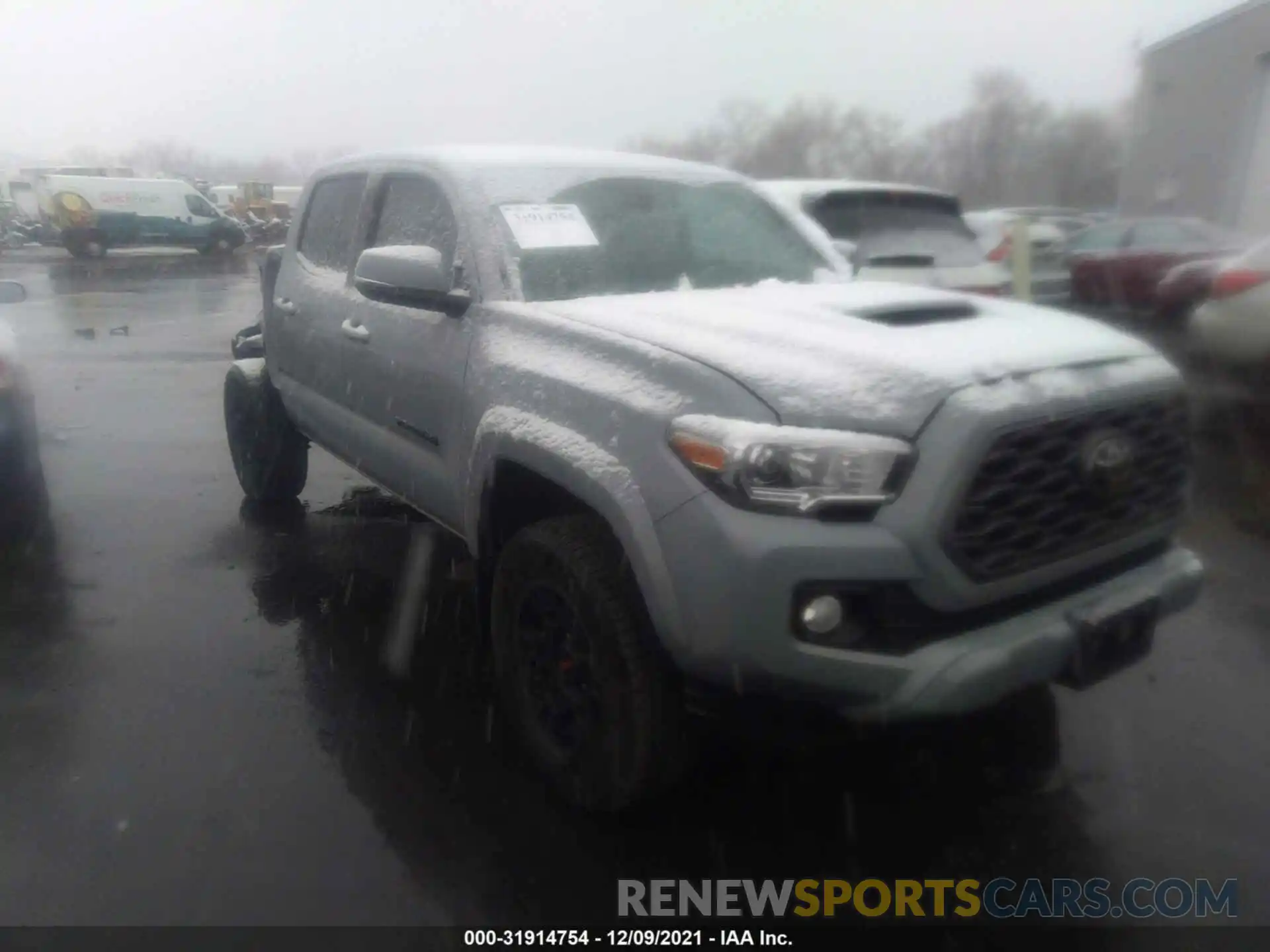 1 Photograph of a damaged car 5TFCZ5AN7LX220175 TOYOTA TACOMA 4WD 2020