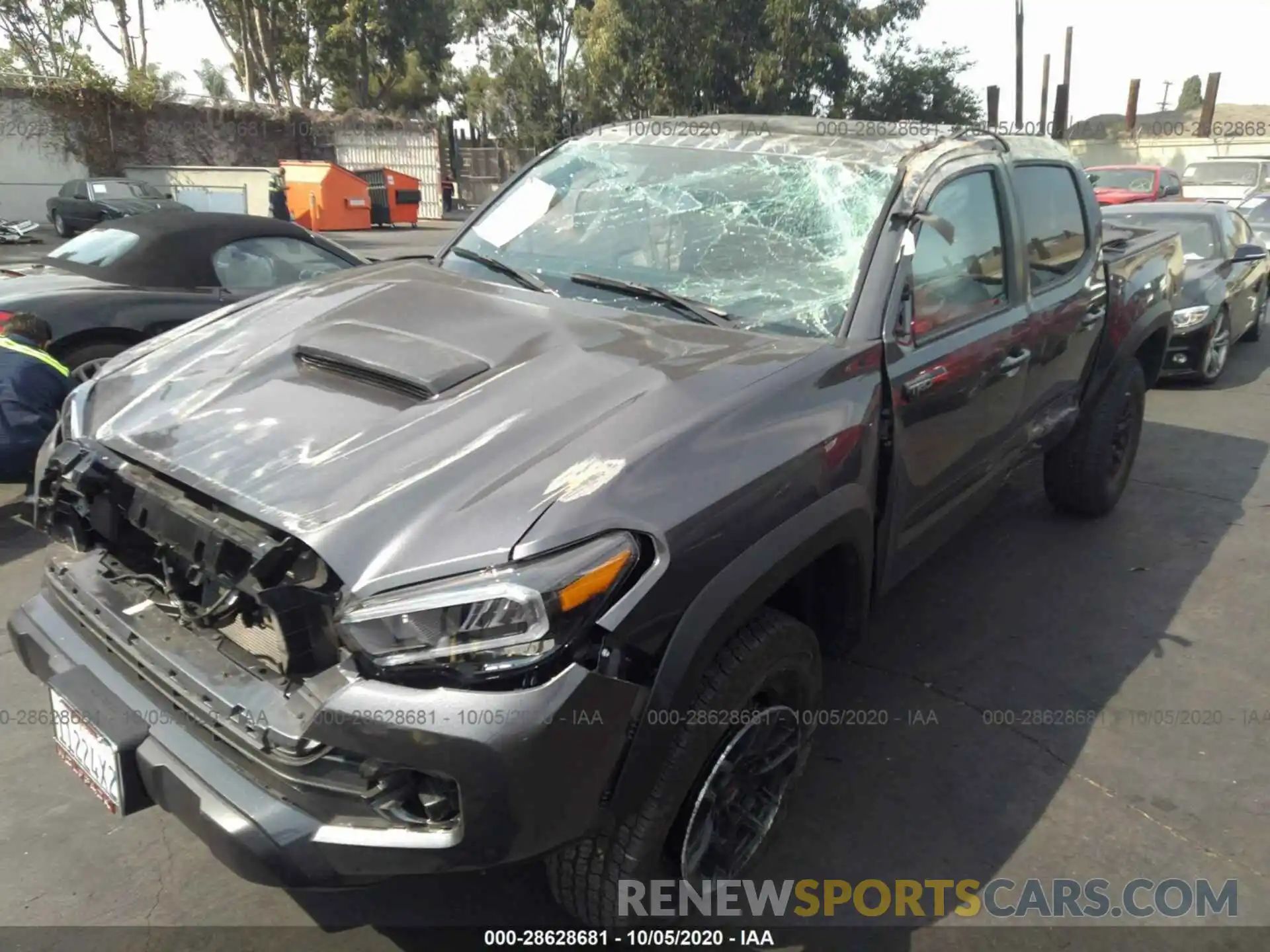 2 Photograph of a damaged car 5TFCZ5AN7LX223786 TOYOTA TACOMA 4WD 2020