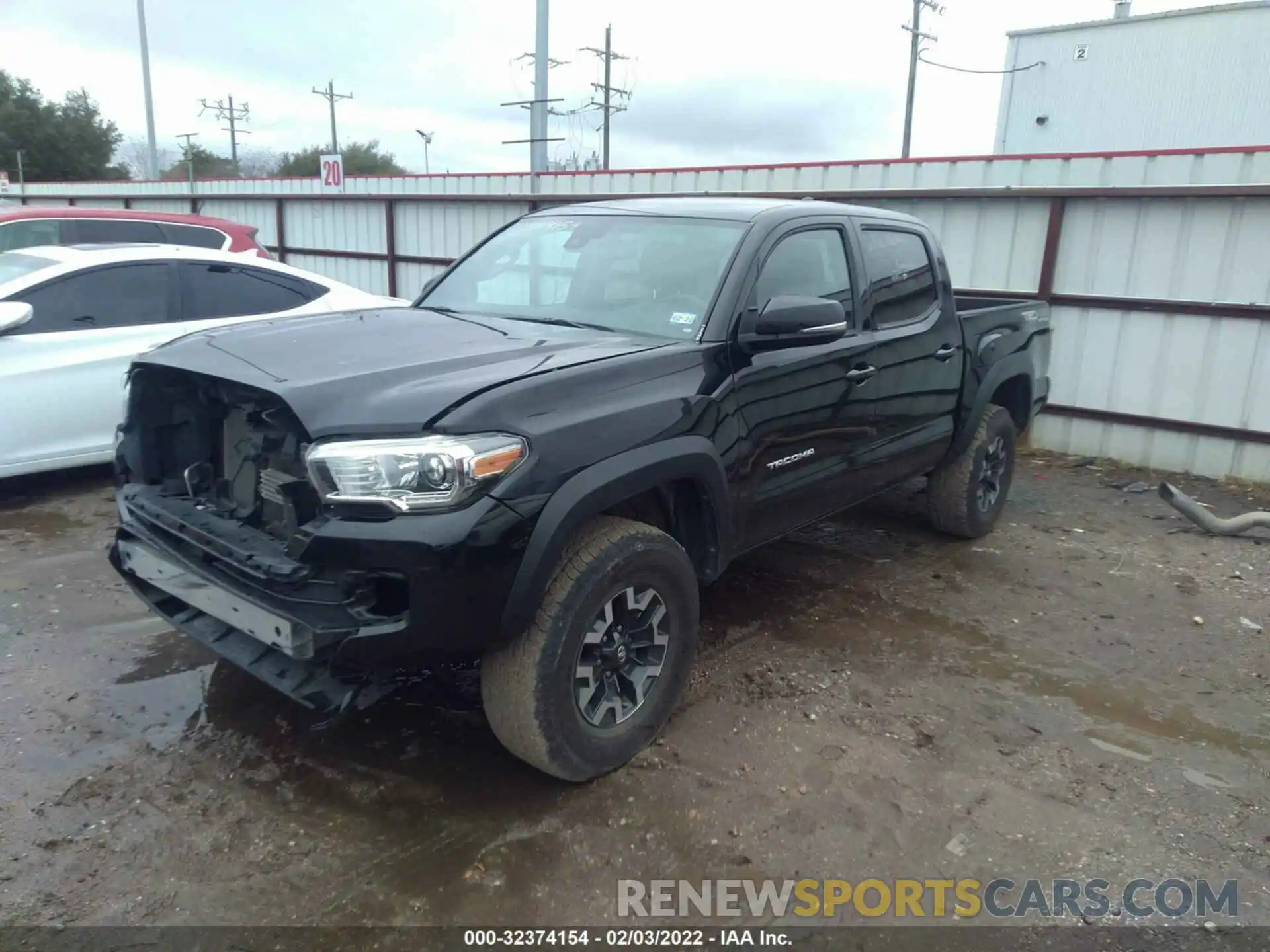 2 Photograph of a damaged car 5TFCZ5AN7LX231094 TOYOTA TACOMA 4WD 2020