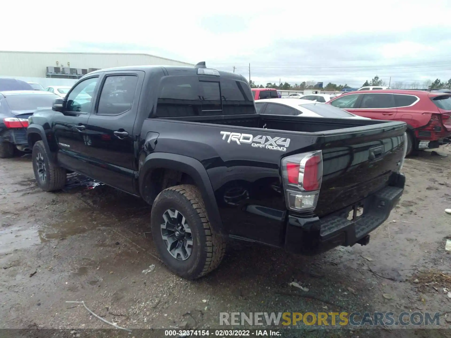 3 Photograph of a damaged car 5TFCZ5AN7LX231094 TOYOTA TACOMA 4WD 2020