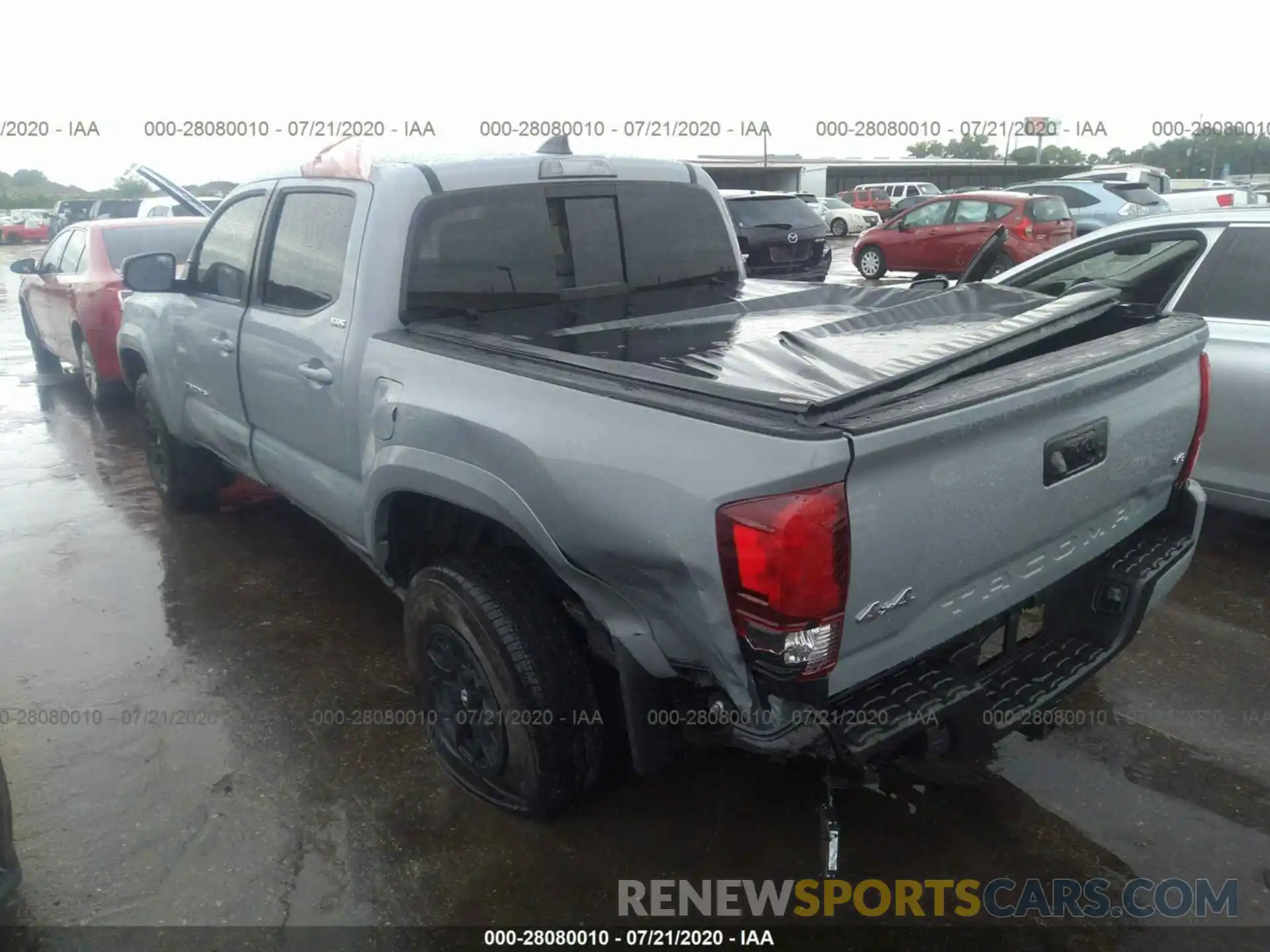 3 Photograph of a damaged car 5TFCZ5AN7LX233900 TOYOTA TACOMA 4WD 2020