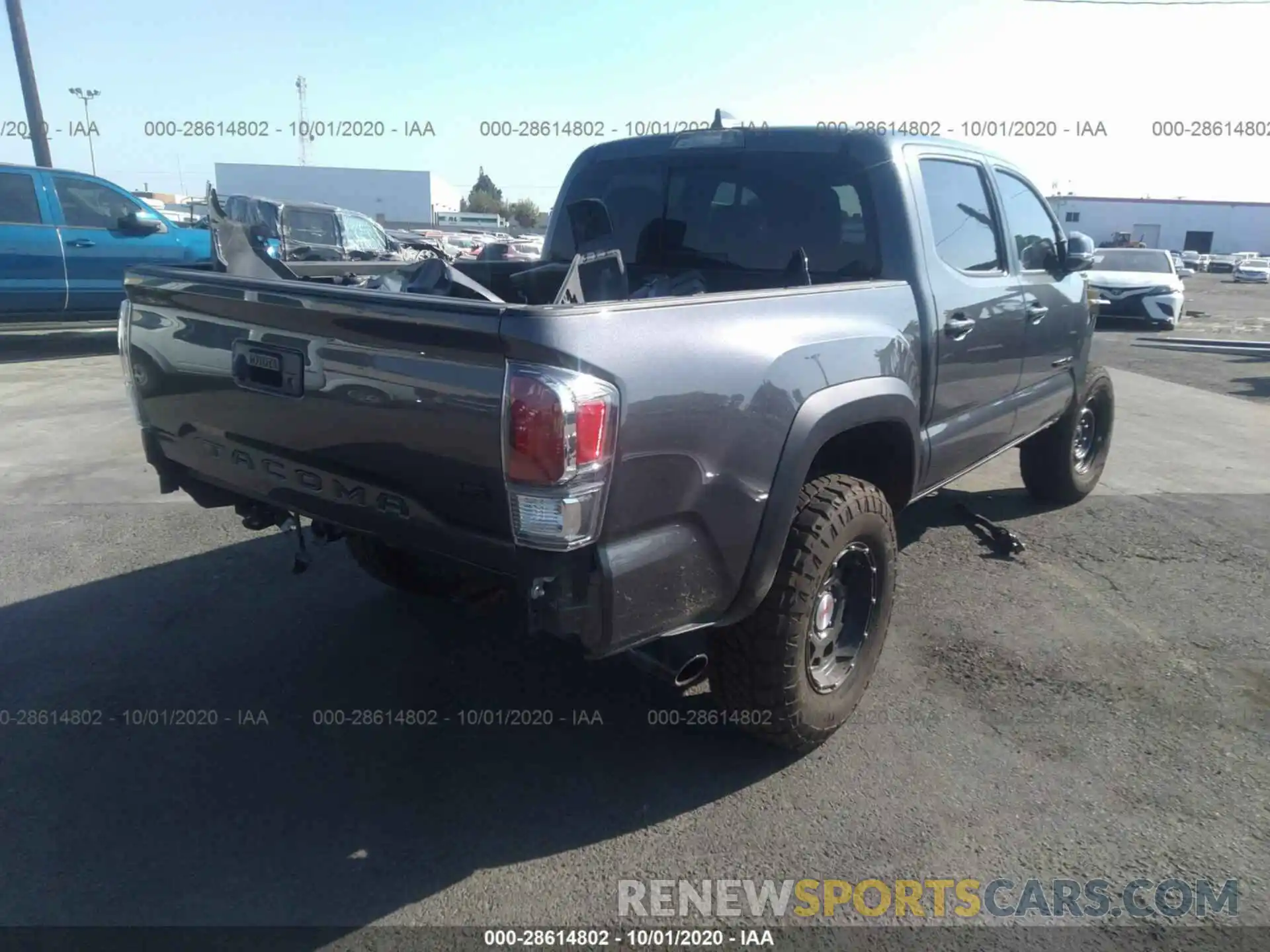 4 Фотография поврежденного автомобиля 5TFCZ5AN7LX234142 TOYOTA TACOMA 4WD 2020