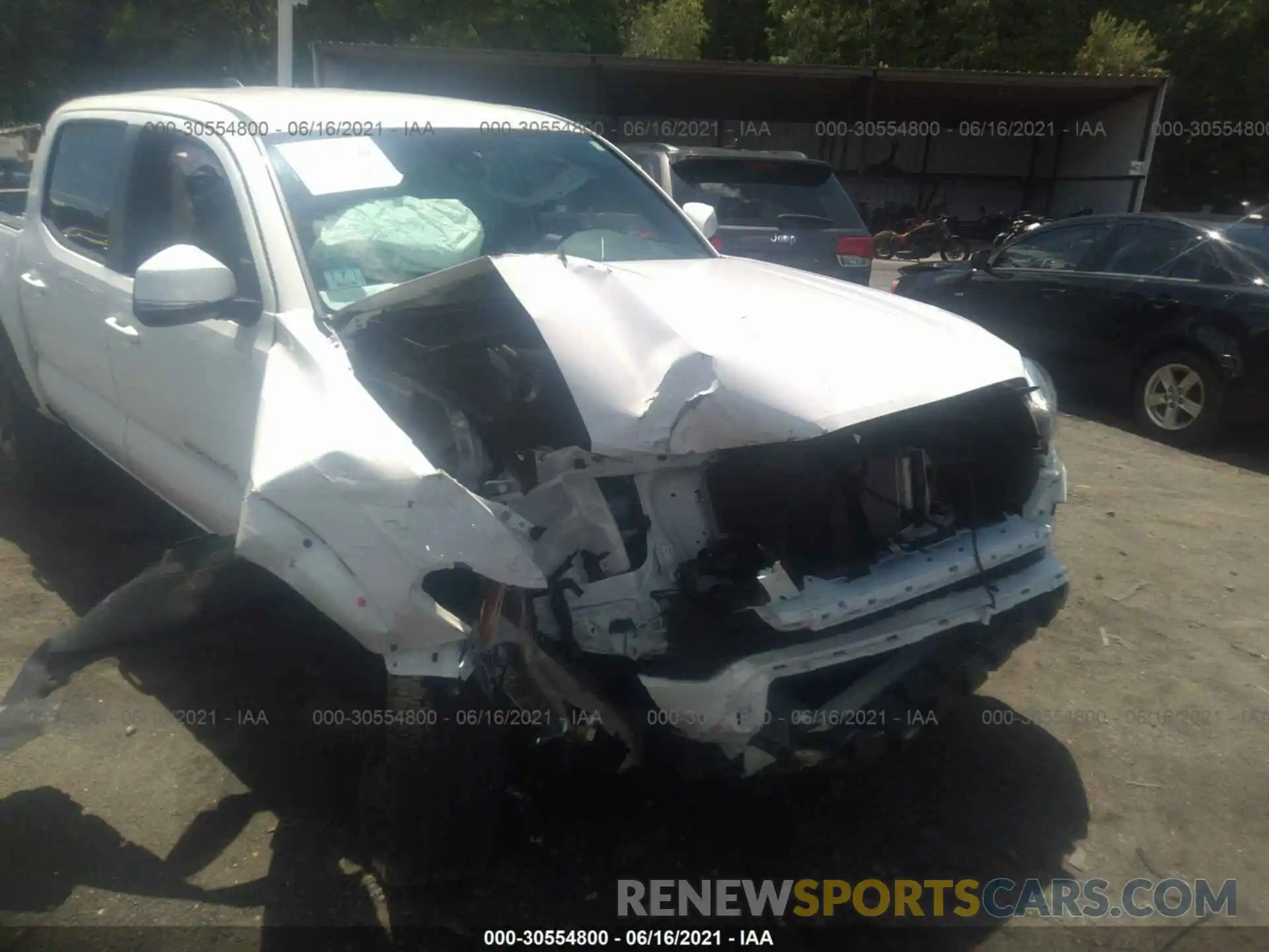 6 Photograph of a damaged car 5TFCZ5AN7LX234240 TOYOTA TACOMA 4WD 2020