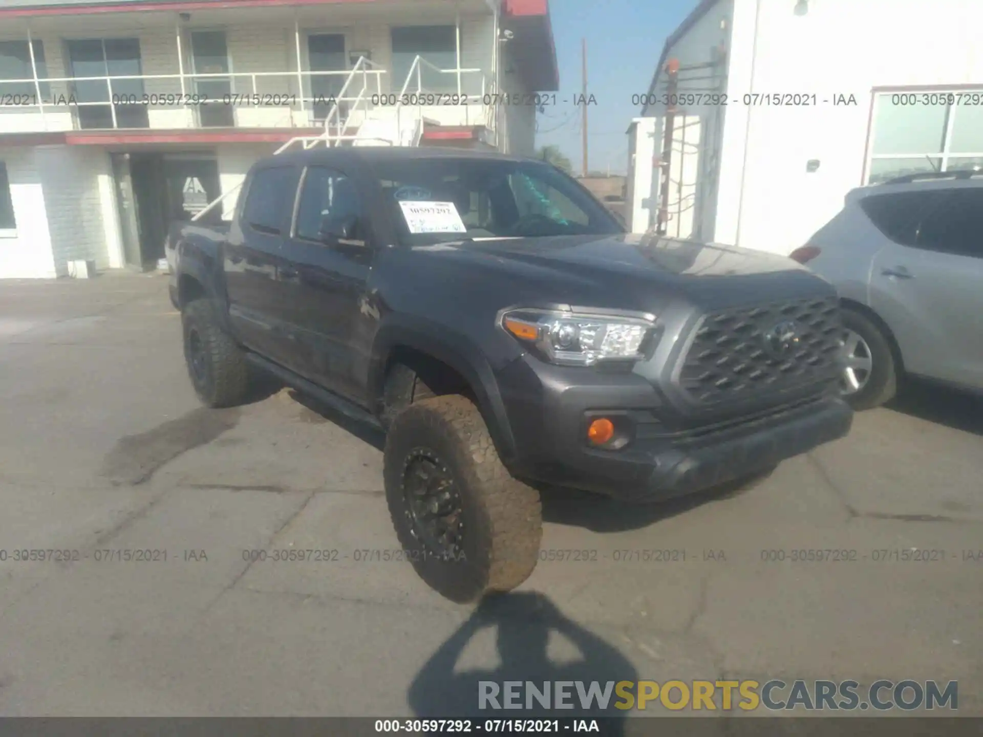 1 Photograph of a damaged car 5TFCZ5AN7LX242306 TOYOTA TACOMA 4WD 2020