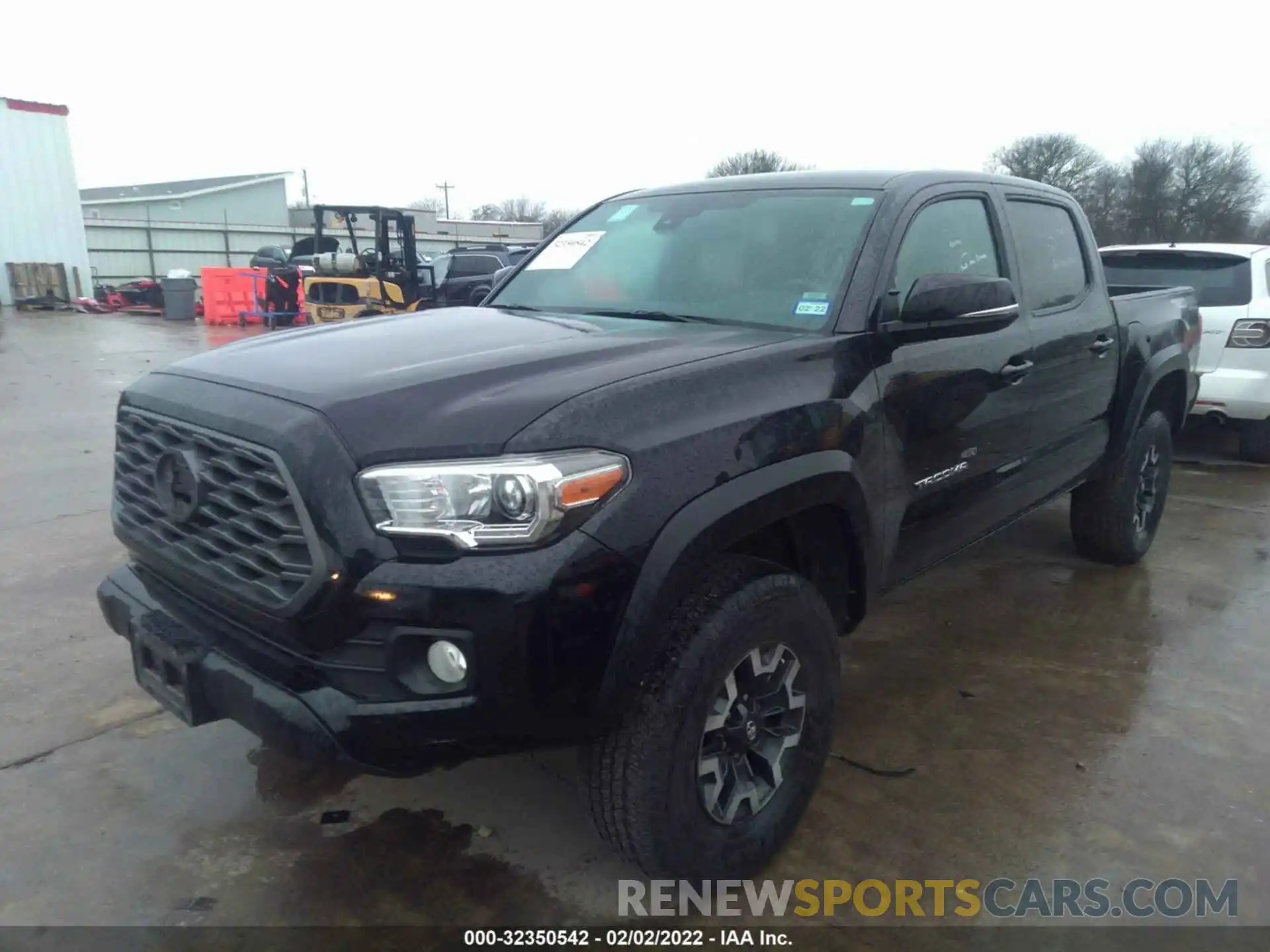 2 Photograph of a damaged car 5TFCZ5AN8LX230584 TOYOTA TACOMA 4WD 2020