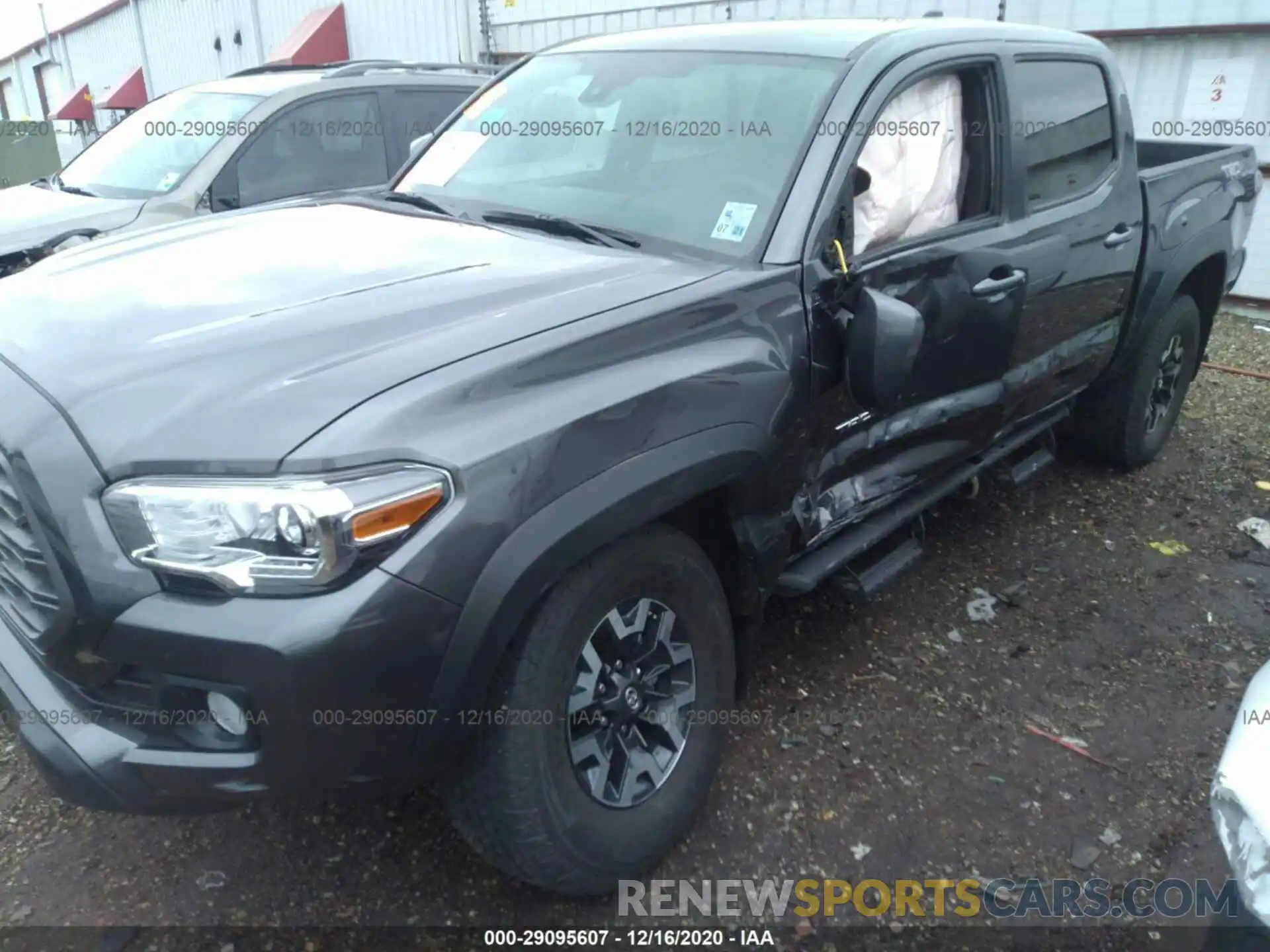 6 Photograph of a damaged car 5TFCZ5AN8LX238250 TOYOTA TACOMA 4WD 2020