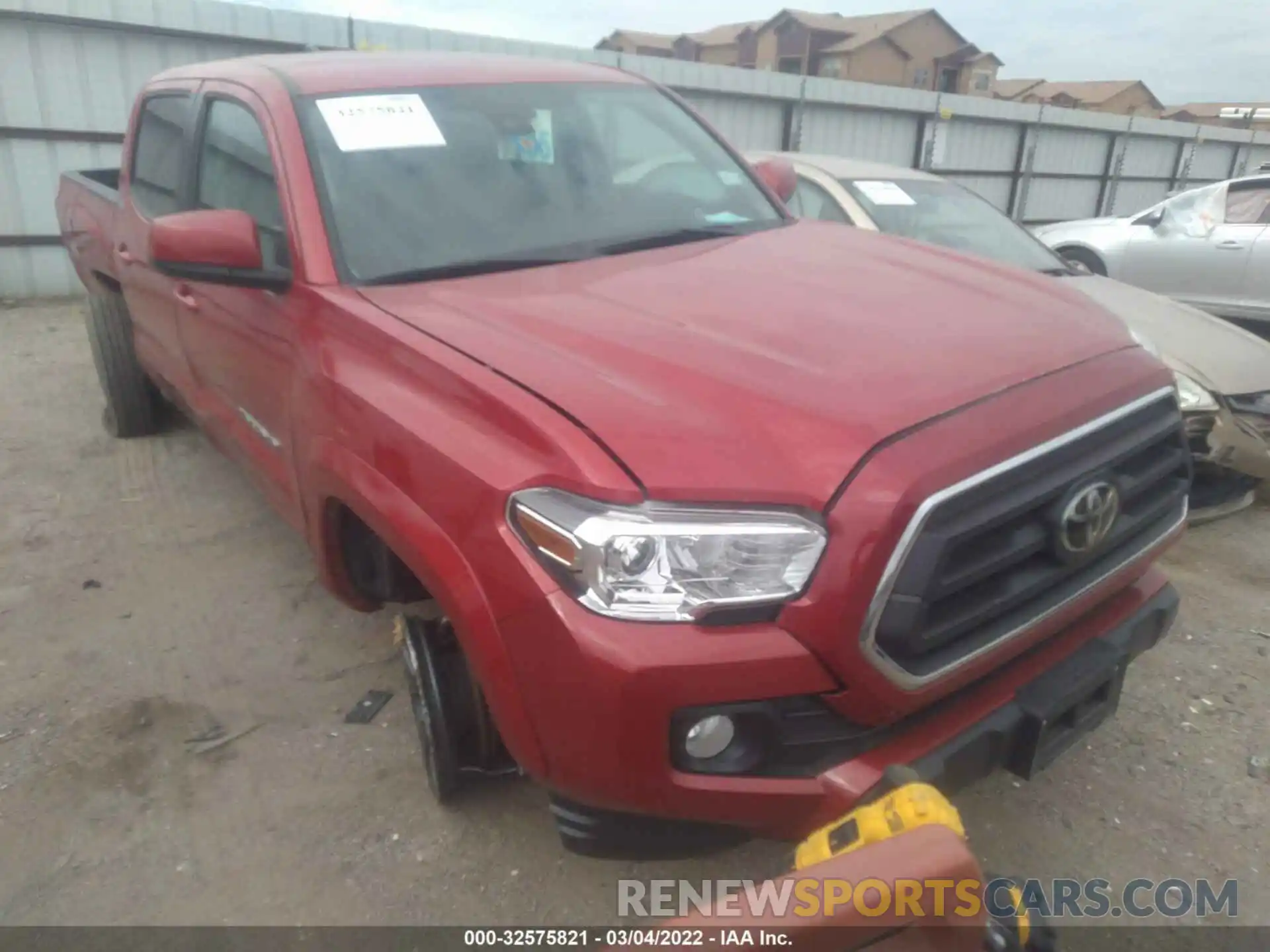 1 Photograph of a damaged car 5TFCZ5AN8LX239706 TOYOTA TACOMA 4WD 2020