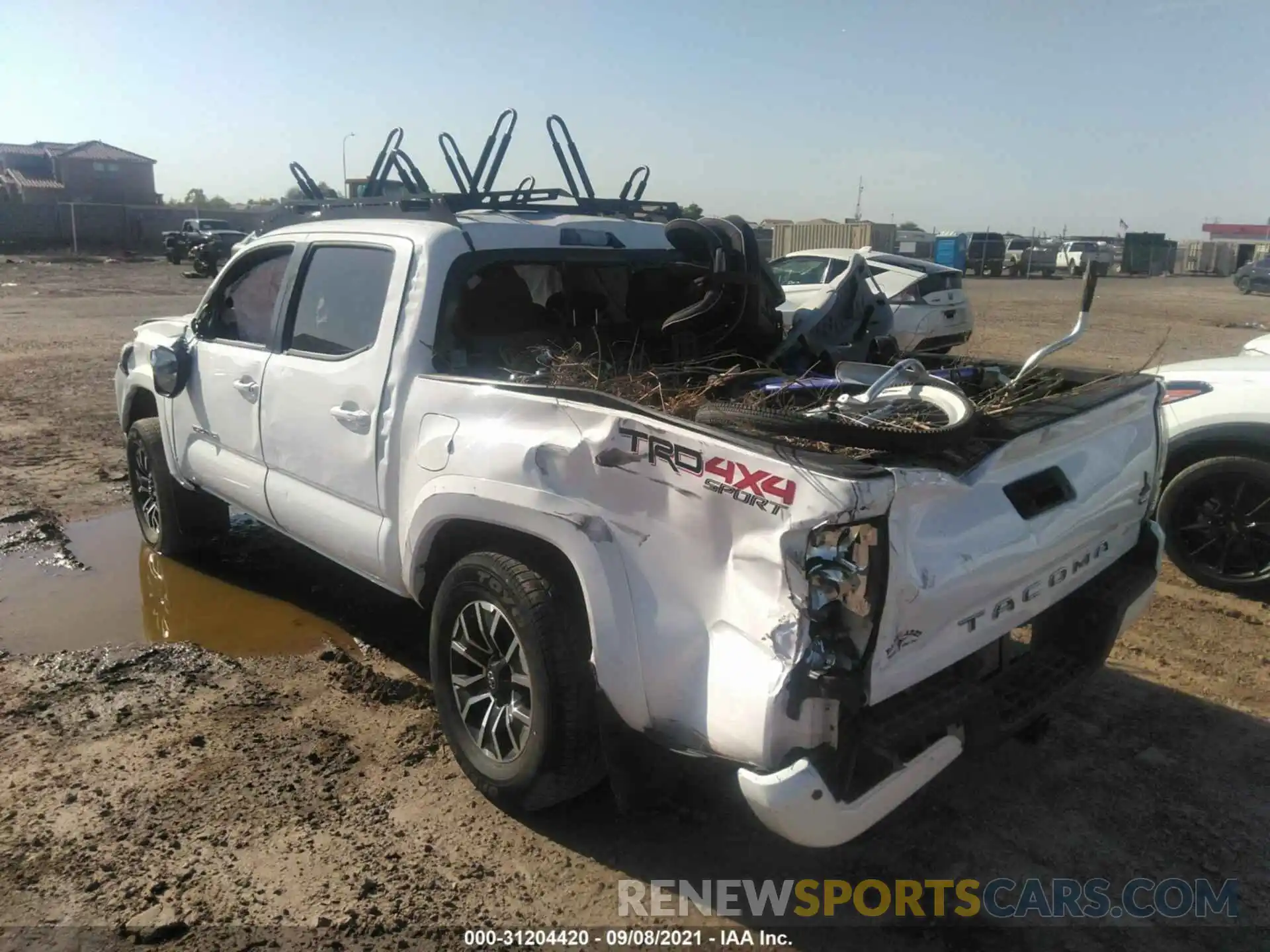 3 Photograph of a damaged car 5TFCZ5AN8LX239804 TOYOTA TACOMA 4WD 2020